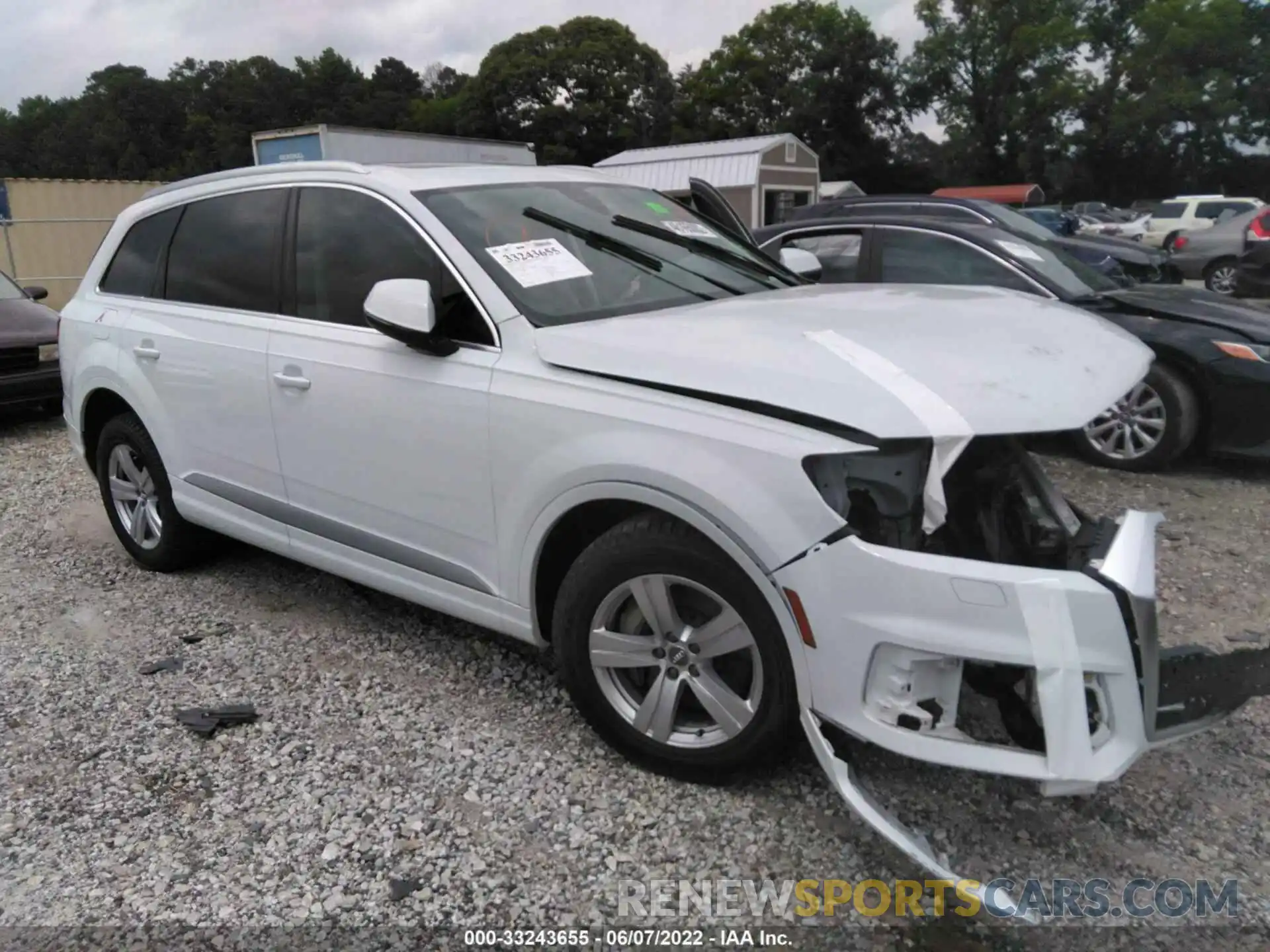 1 Photograph of a damaged car WA1LHAF76KD026852 AUDI Q7 2019