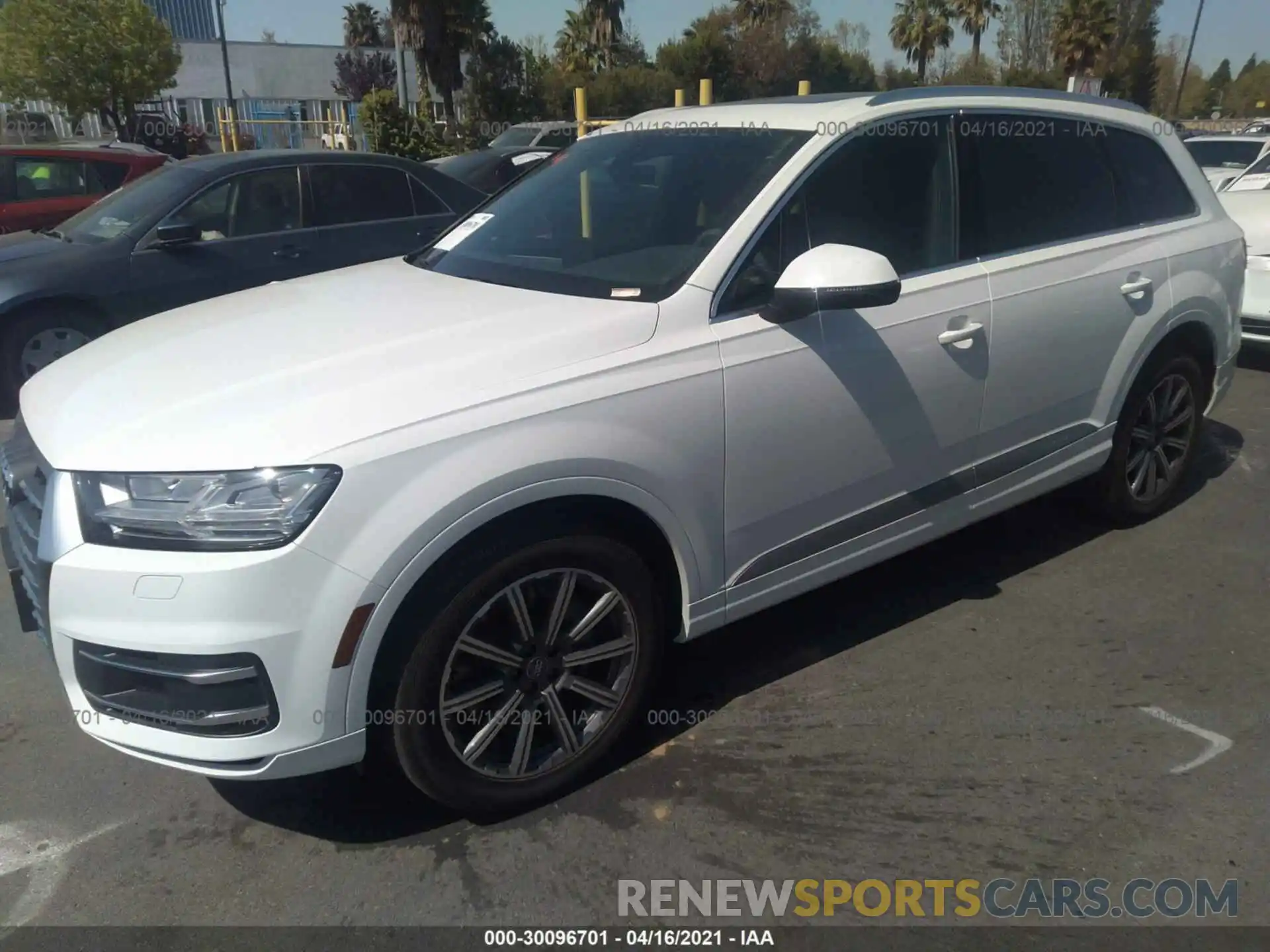 2 Photograph of a damaged car WA1LHAF76KD033980 AUDI Q7 2019