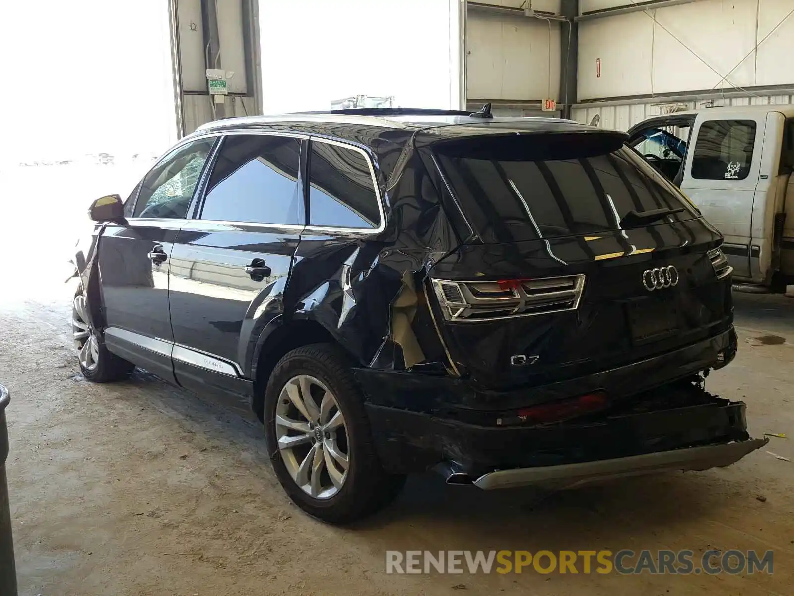 3 Фотография поврежденного автомобиля WA1LHAF76KD038984 AUDI Q7 2019