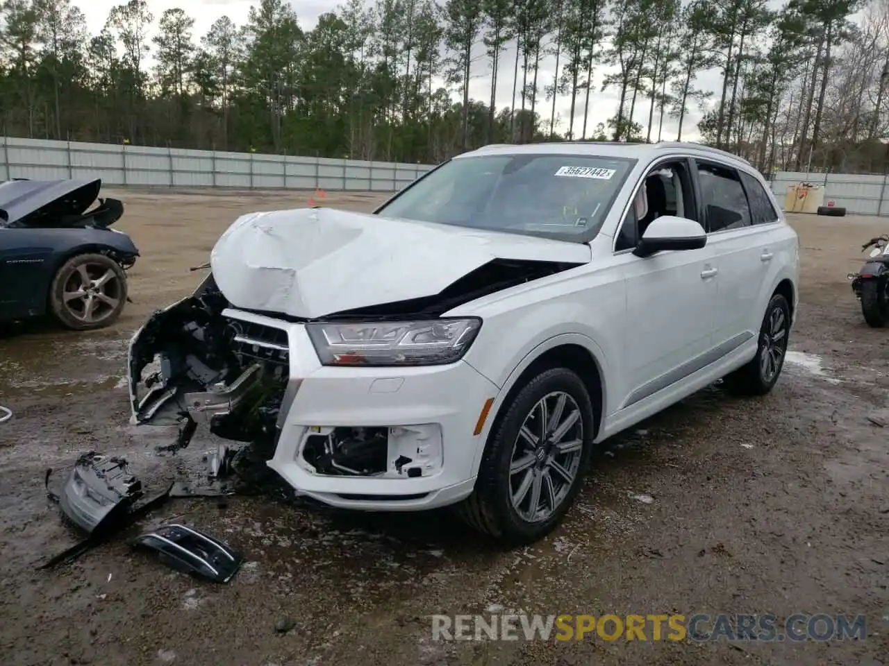 2 Photograph of a damaged car WA1LHAF76KD041996 AUDI Q7 2019