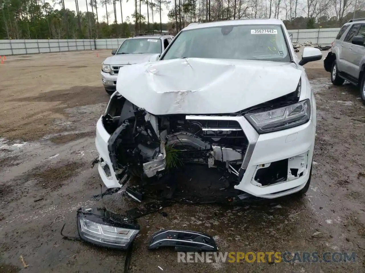 9 Photograph of a damaged car WA1LHAF76KD041996 AUDI Q7 2019