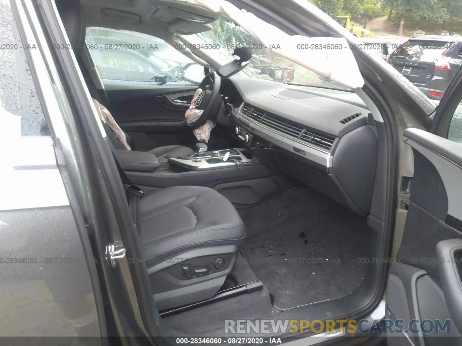 5 Photograph of a damaged car WA1LHAF76KD045689 AUDI Q7 2019