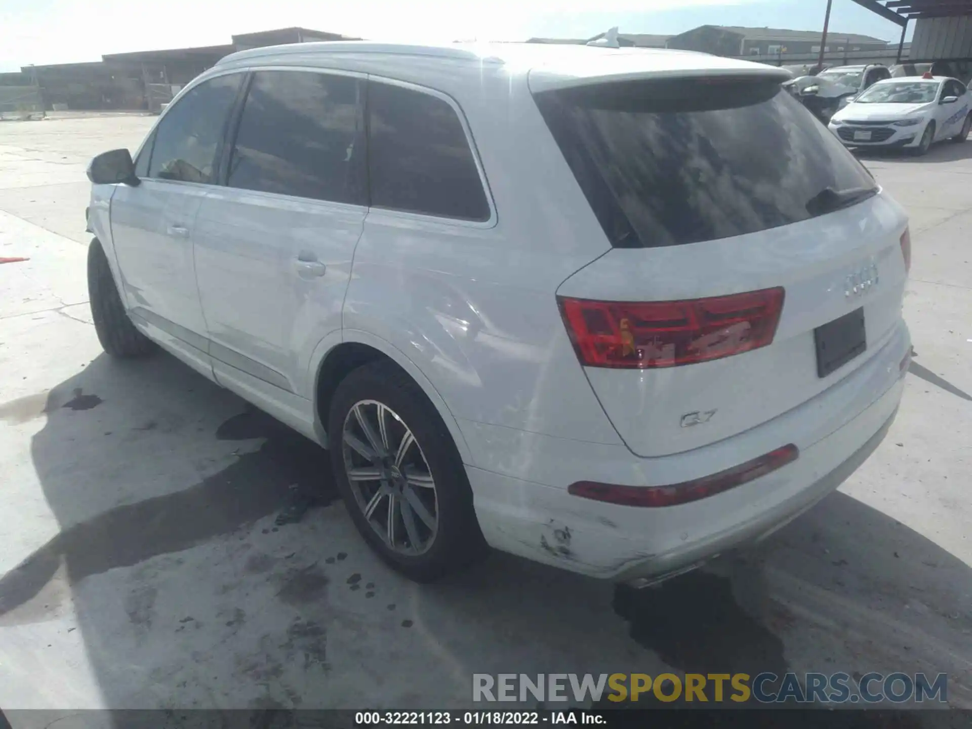 3 Фотография поврежденного автомобиля WA1LHAF76KD048902 AUDI Q7 2019