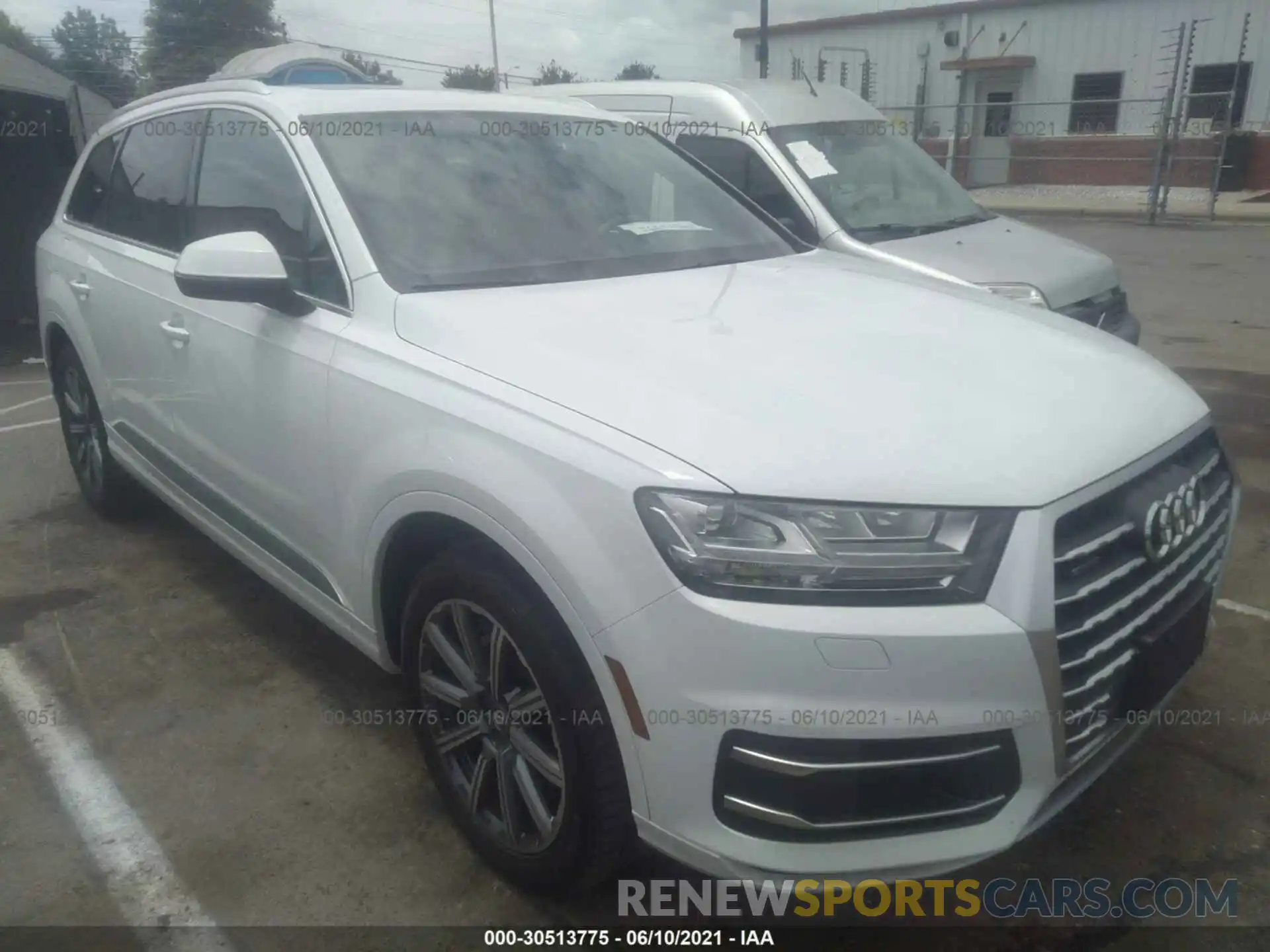 1 Photograph of a damaged car WA1LHAF77KD016850 AUDI Q7 2019