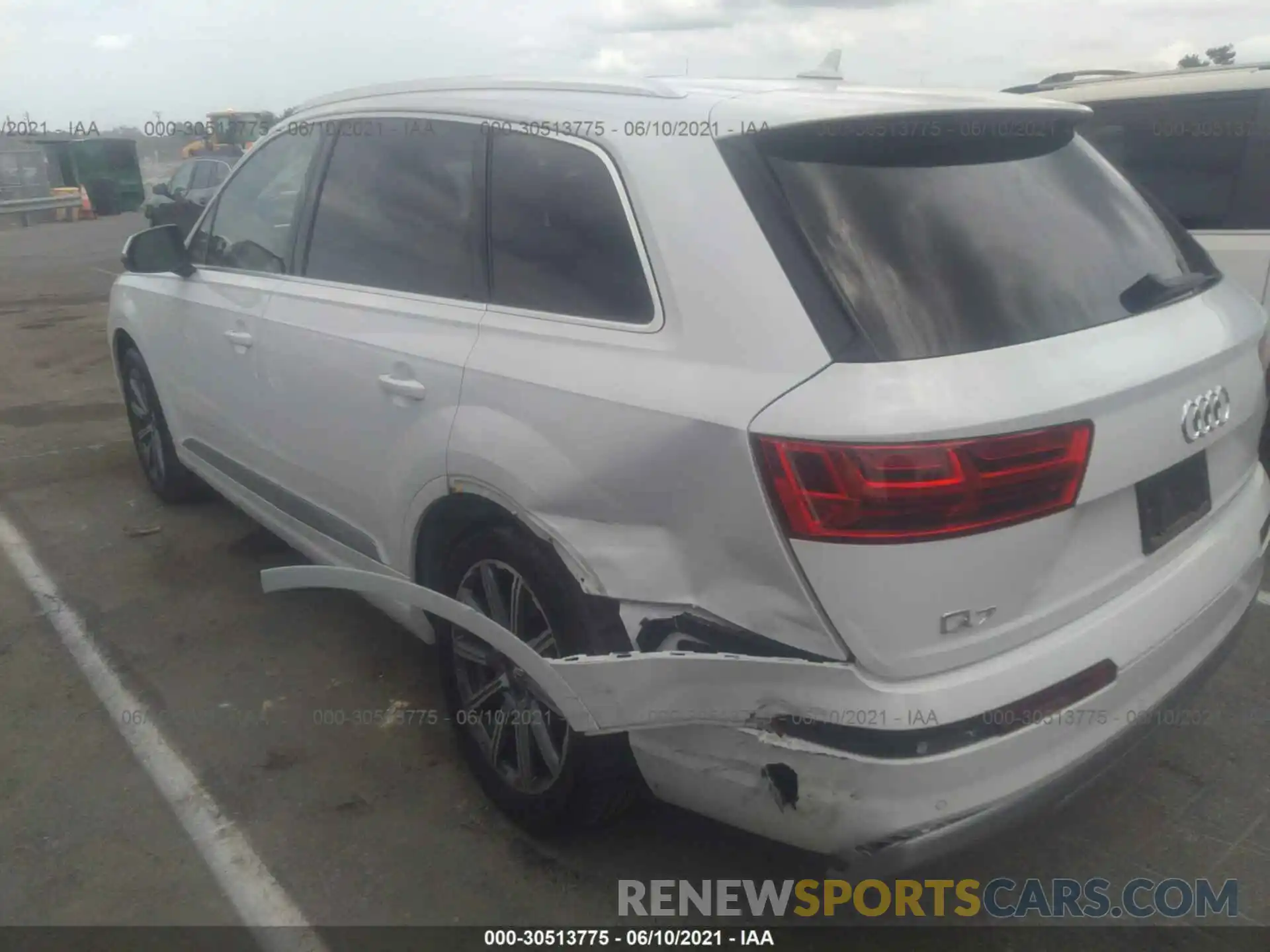 3 Photograph of a damaged car WA1LHAF77KD016850 AUDI Q7 2019