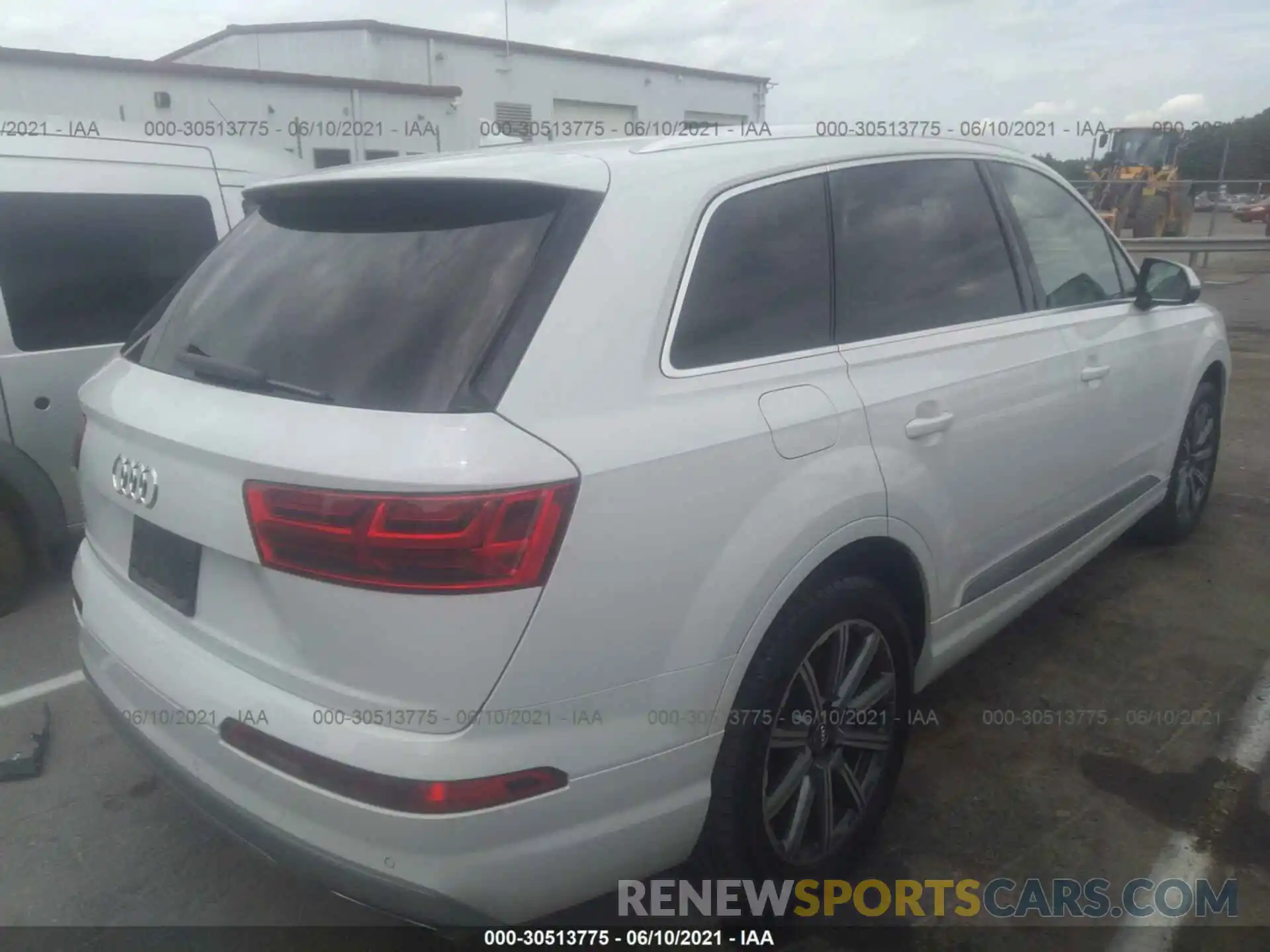 4 Photograph of a damaged car WA1LHAF77KD016850 AUDI Q7 2019