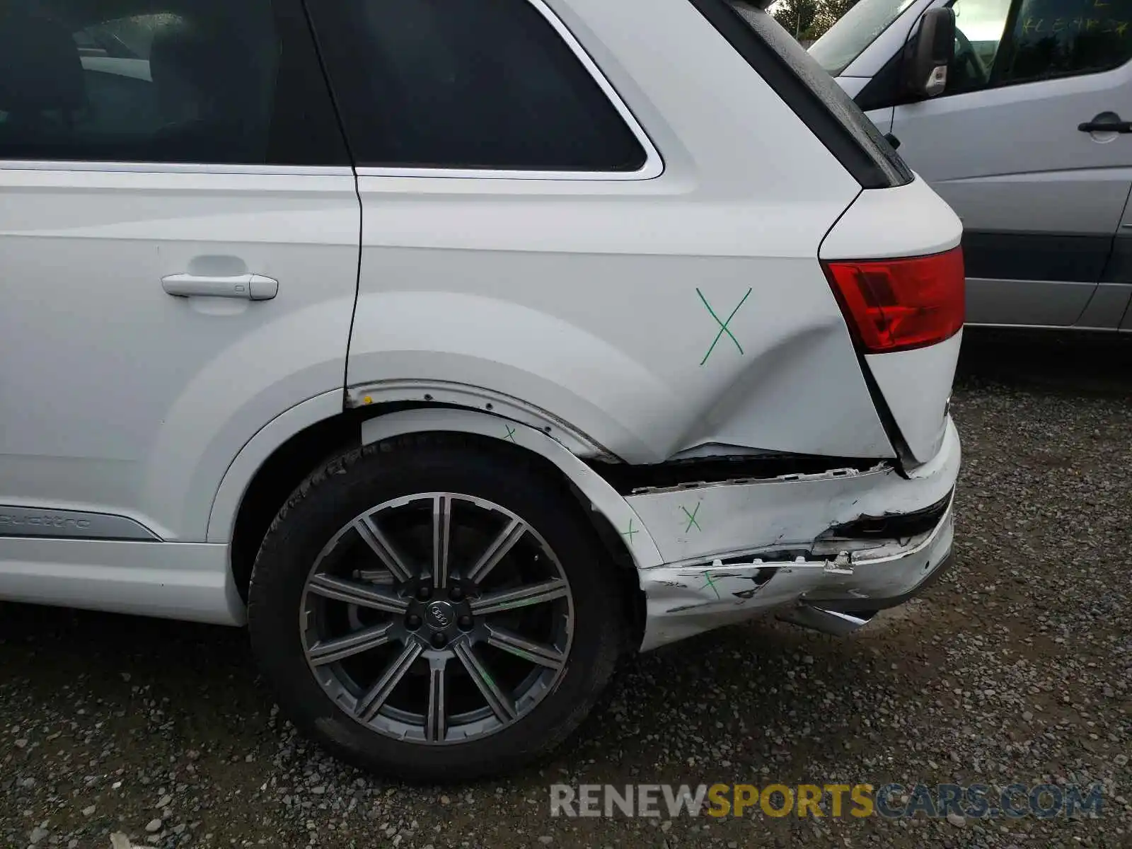 9 Фотография поврежденного автомобиля WA1LHAF77KD019439 AUDI Q7 2019