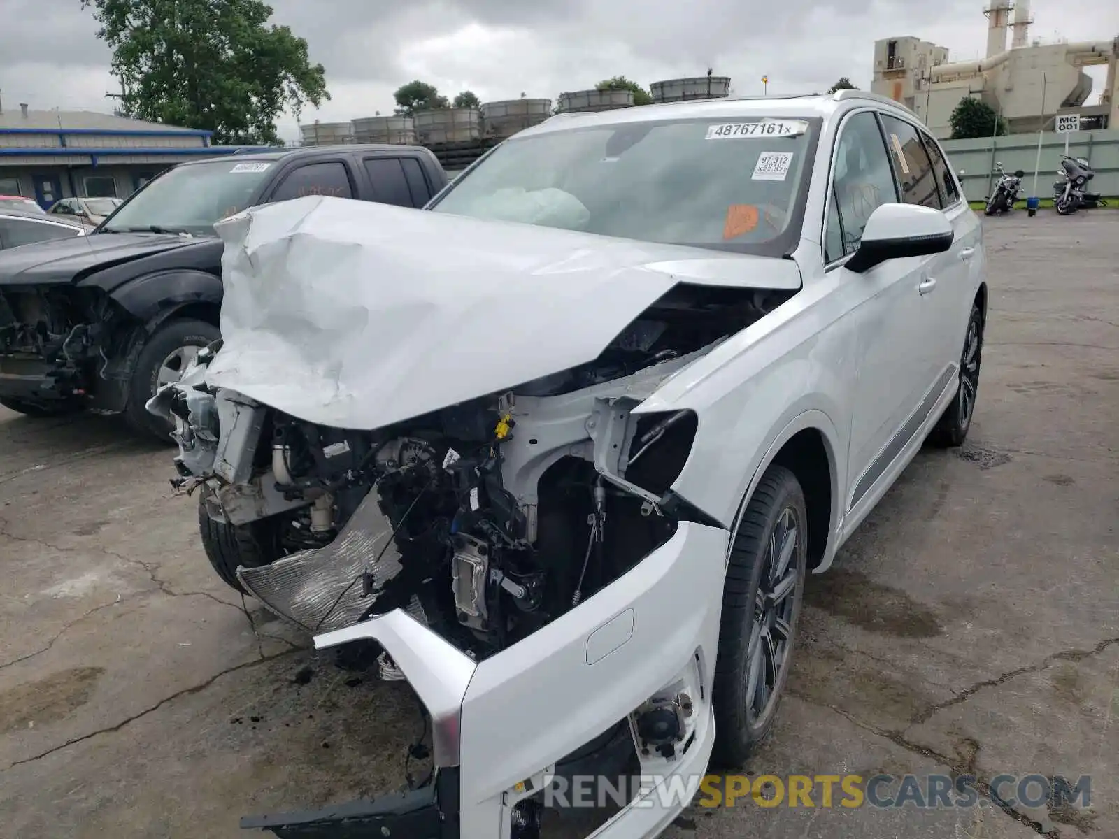 2 Photograph of a damaged car WA1LHAF77KD019988 AUDI Q7 2019