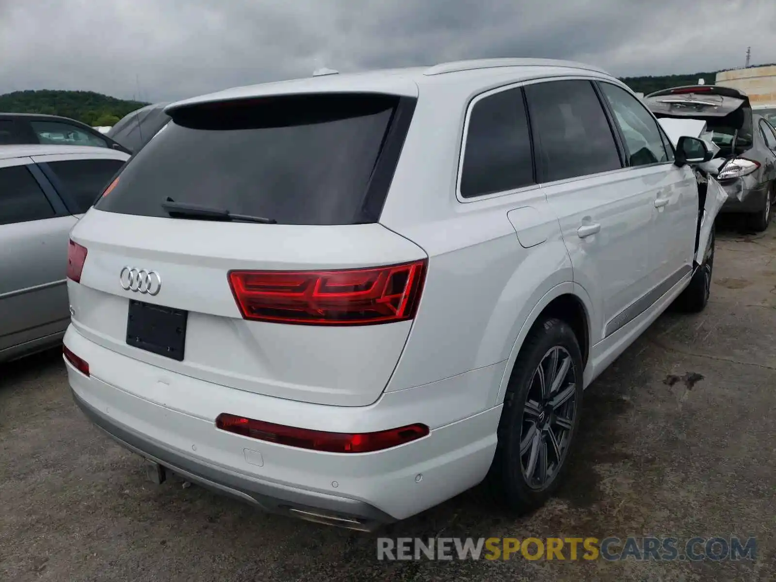 4 Фотография поврежденного автомобиля WA1LHAF77KD019988 AUDI Q7 2019