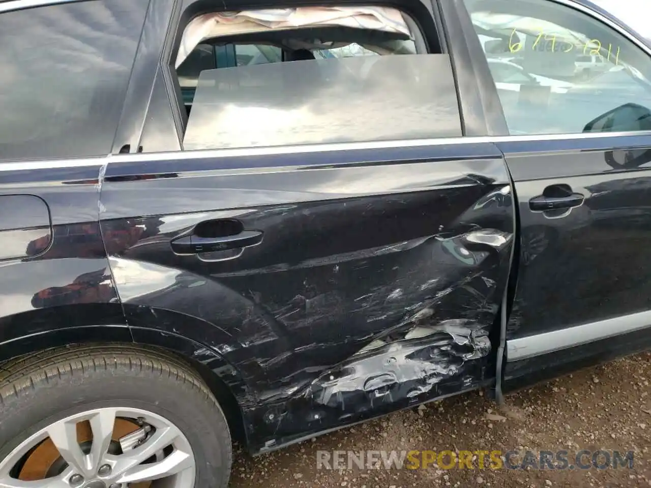 9 Photograph of a damaged car WA1LHAF78KD014878 AUDI Q7 2019