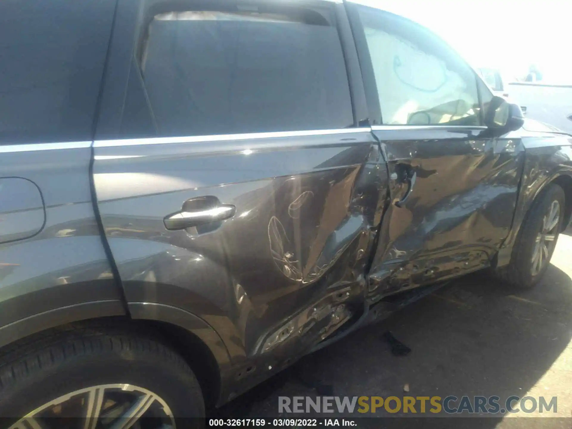 6 Photograph of a damaged car WA1LHAF78KD031051 AUDI Q7 2019