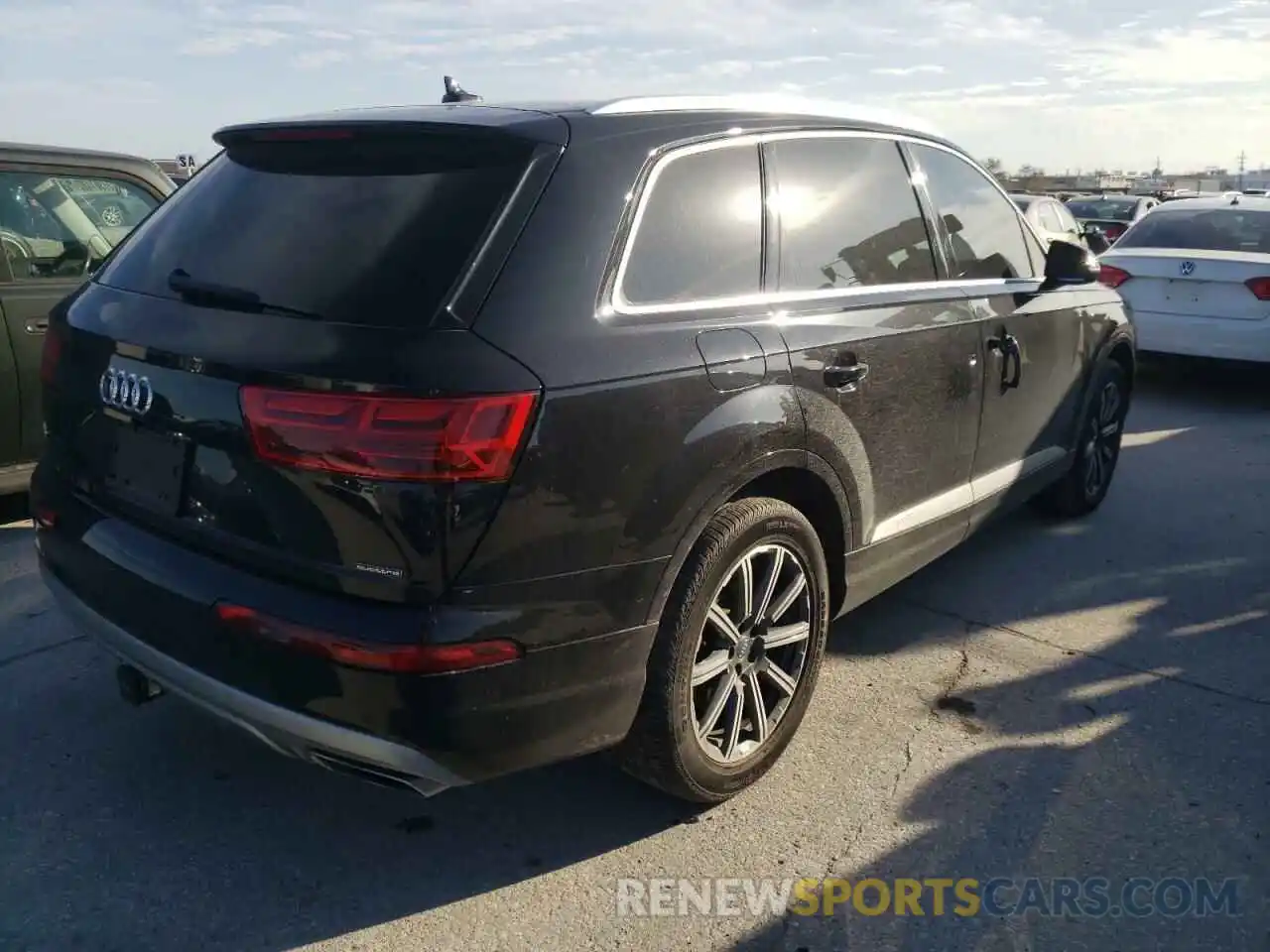 4 Photograph of a damaged car WA1LHAF78KD031891 AUDI Q7 2019