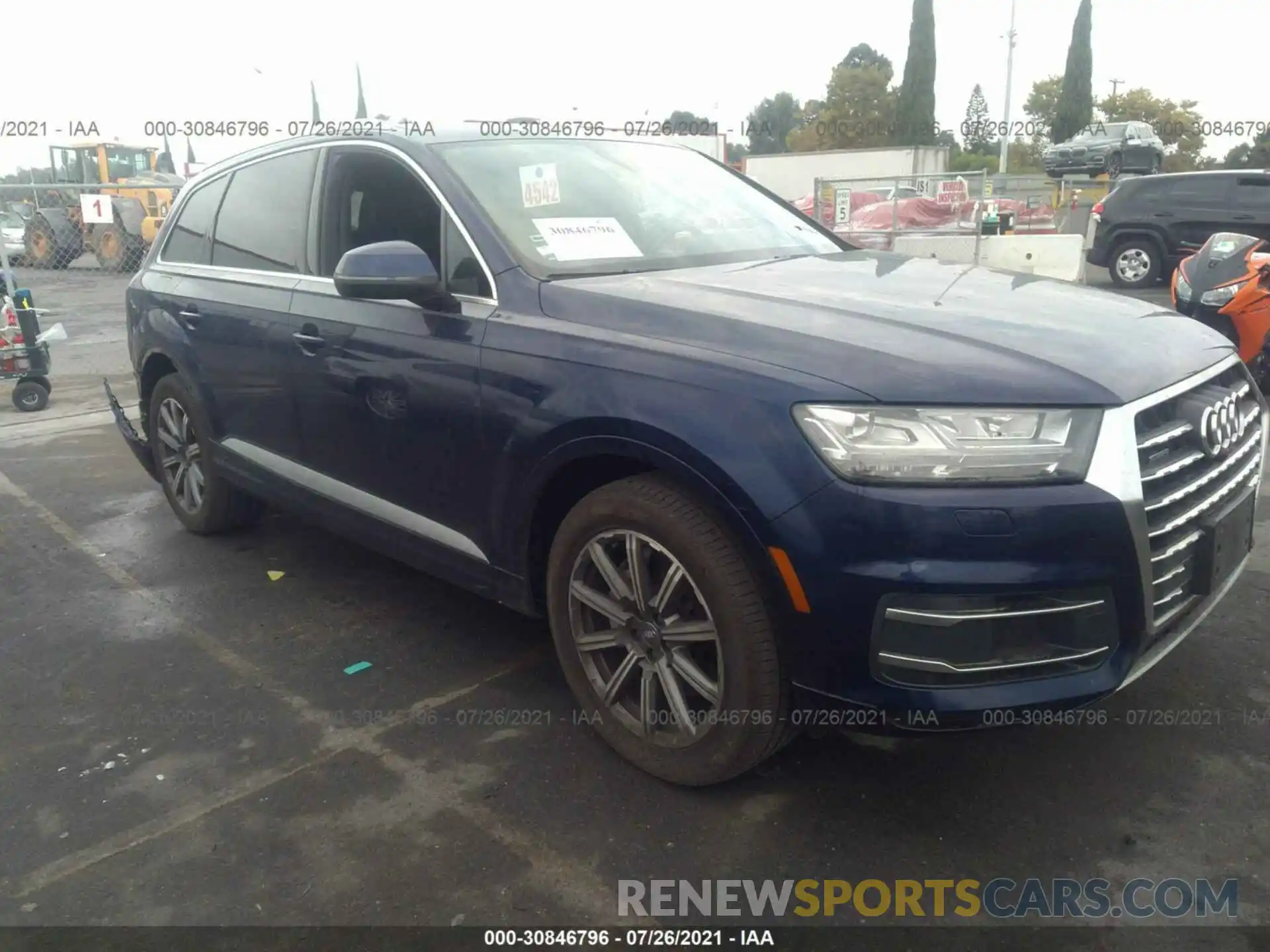 1 Photograph of a damaged car WA1LHAF78KD033866 AUDI Q7 2019