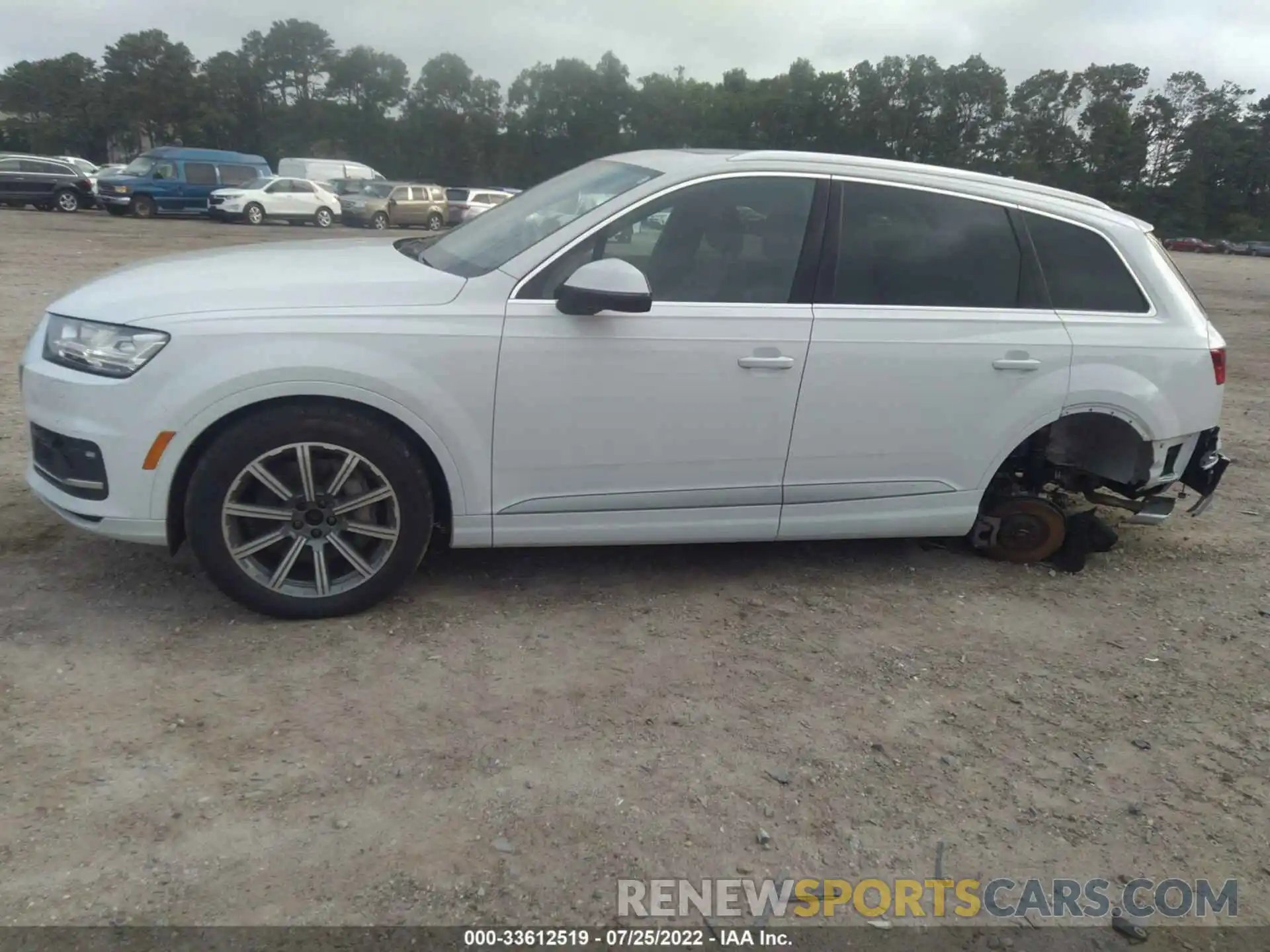 2 Photograph of a damaged car WA1LHAF78KD038730 AUDI Q7 2019