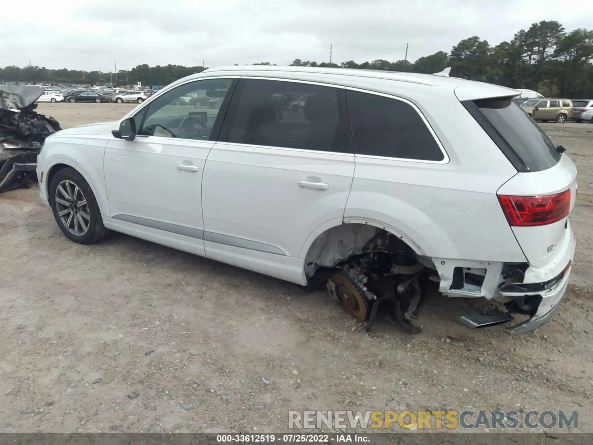 3 Photograph of a damaged car WA1LHAF78KD038730 AUDI Q7 2019