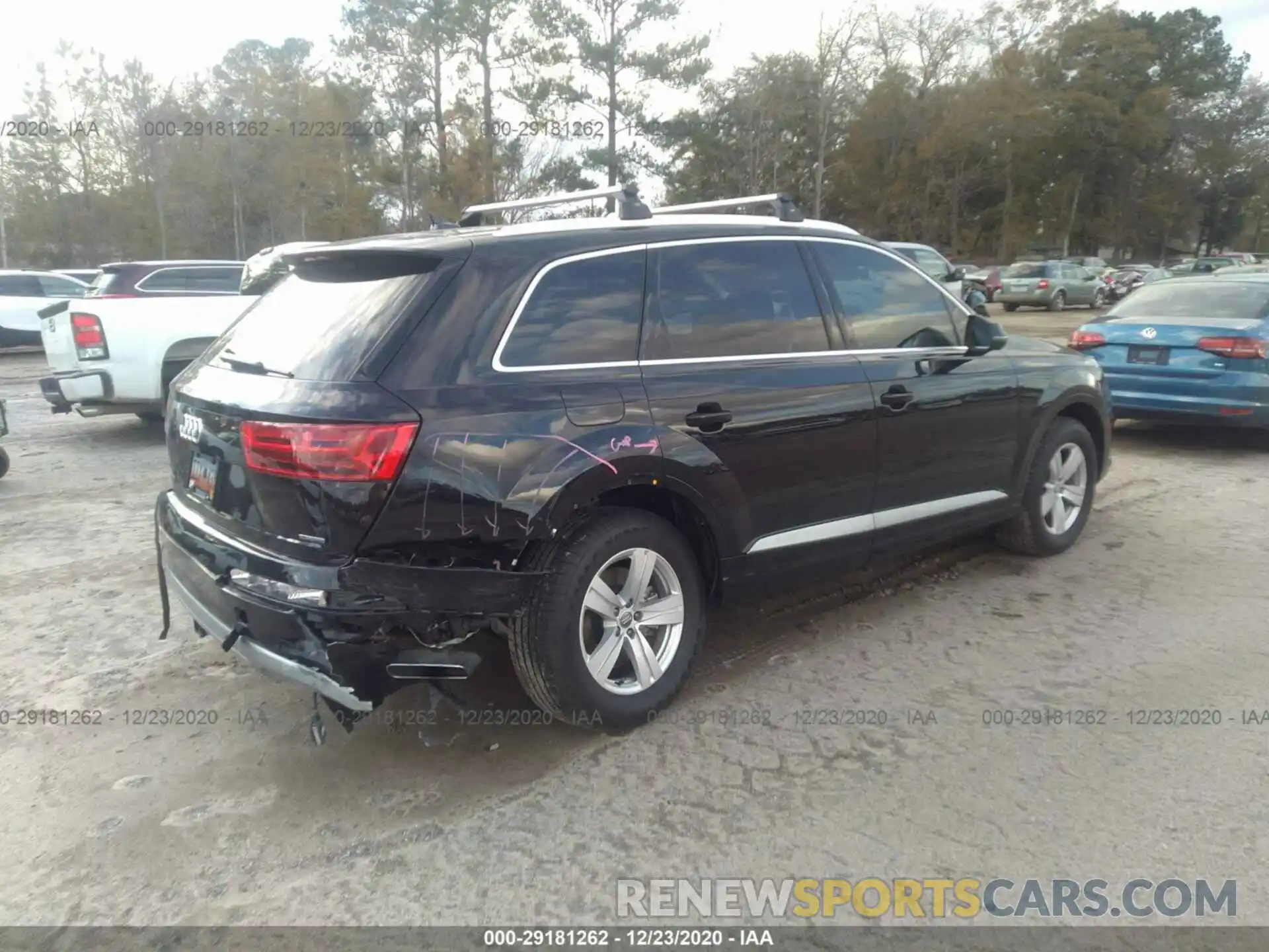 4 Photograph of a damaged car WA1LHAF78KD040106 AUDI Q7 2019