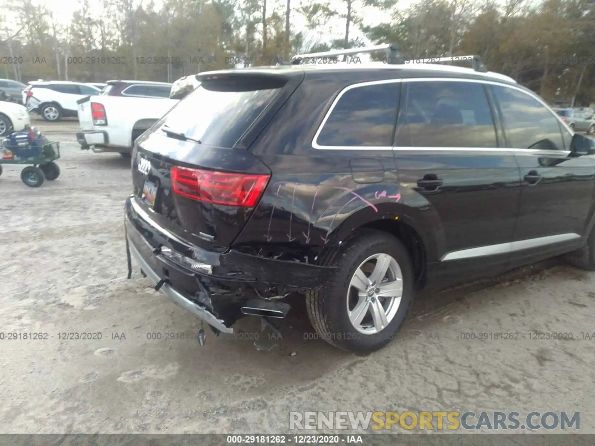 6 Photograph of a damaged car WA1LHAF78KD040106 AUDI Q7 2019