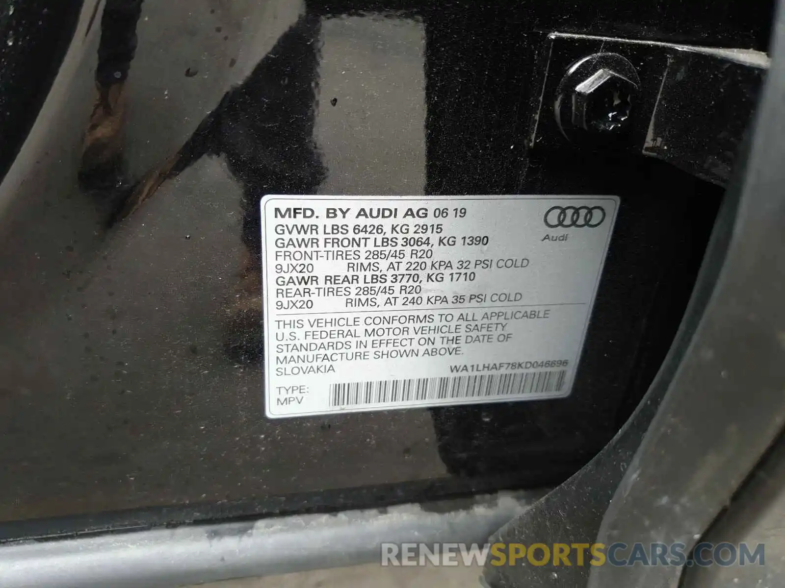 10 Photograph of a damaged car WA1LHAF78KD046696 AUDI Q7 2019