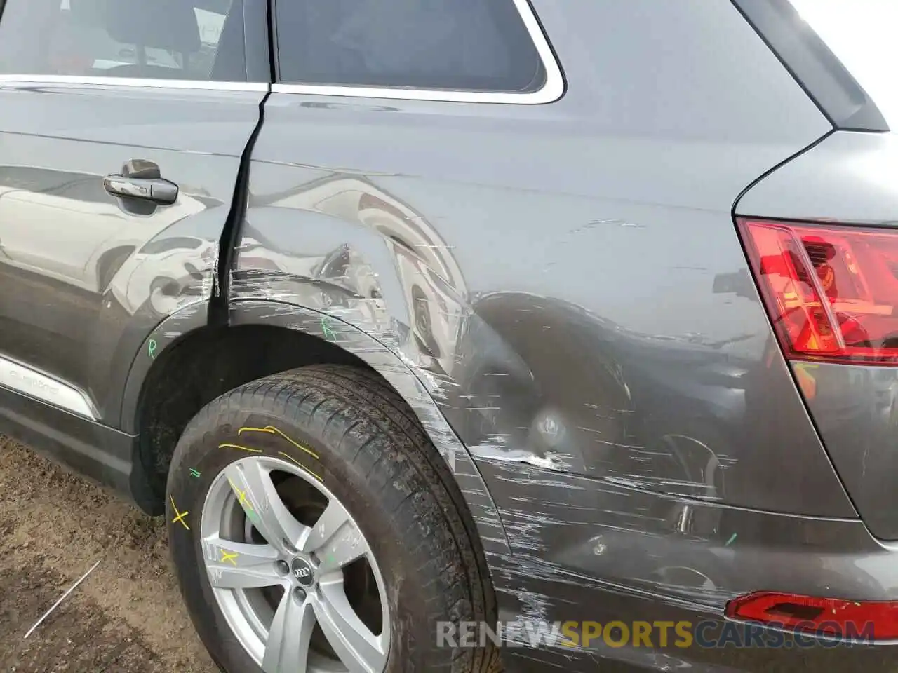 9 Photograph of a damaged car WA1LHAF79KD025307 AUDI Q7 2019