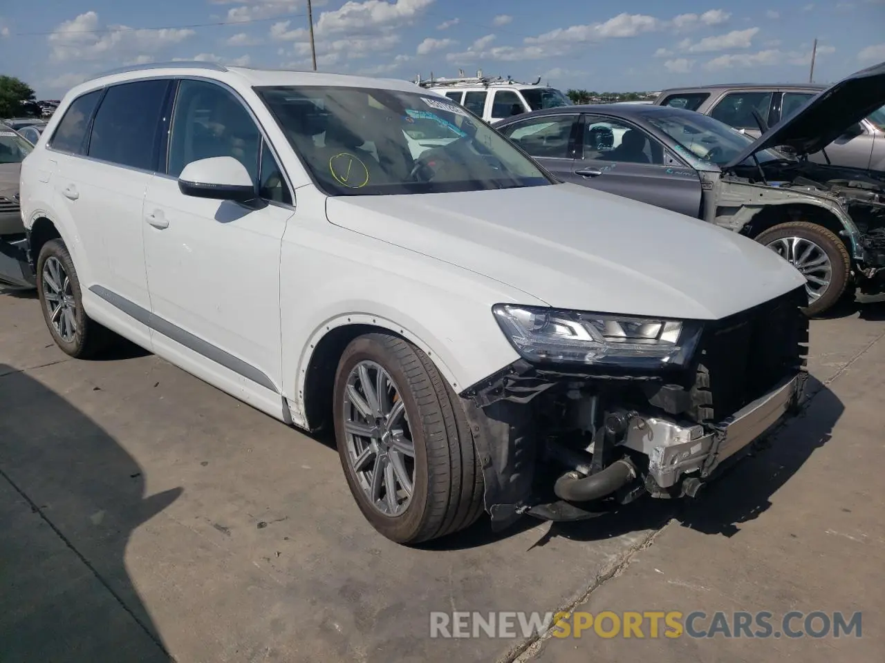 1 Photograph of a damaged car WA1LHAF79KD029907 AUDI Q7 2019