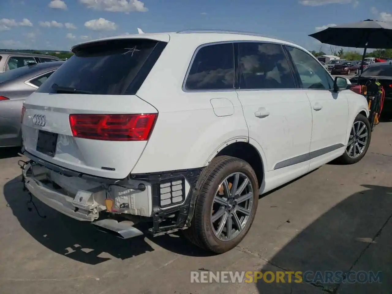 4 Photograph of a damaged car WA1LHAF79KD029907 AUDI Q7 2019