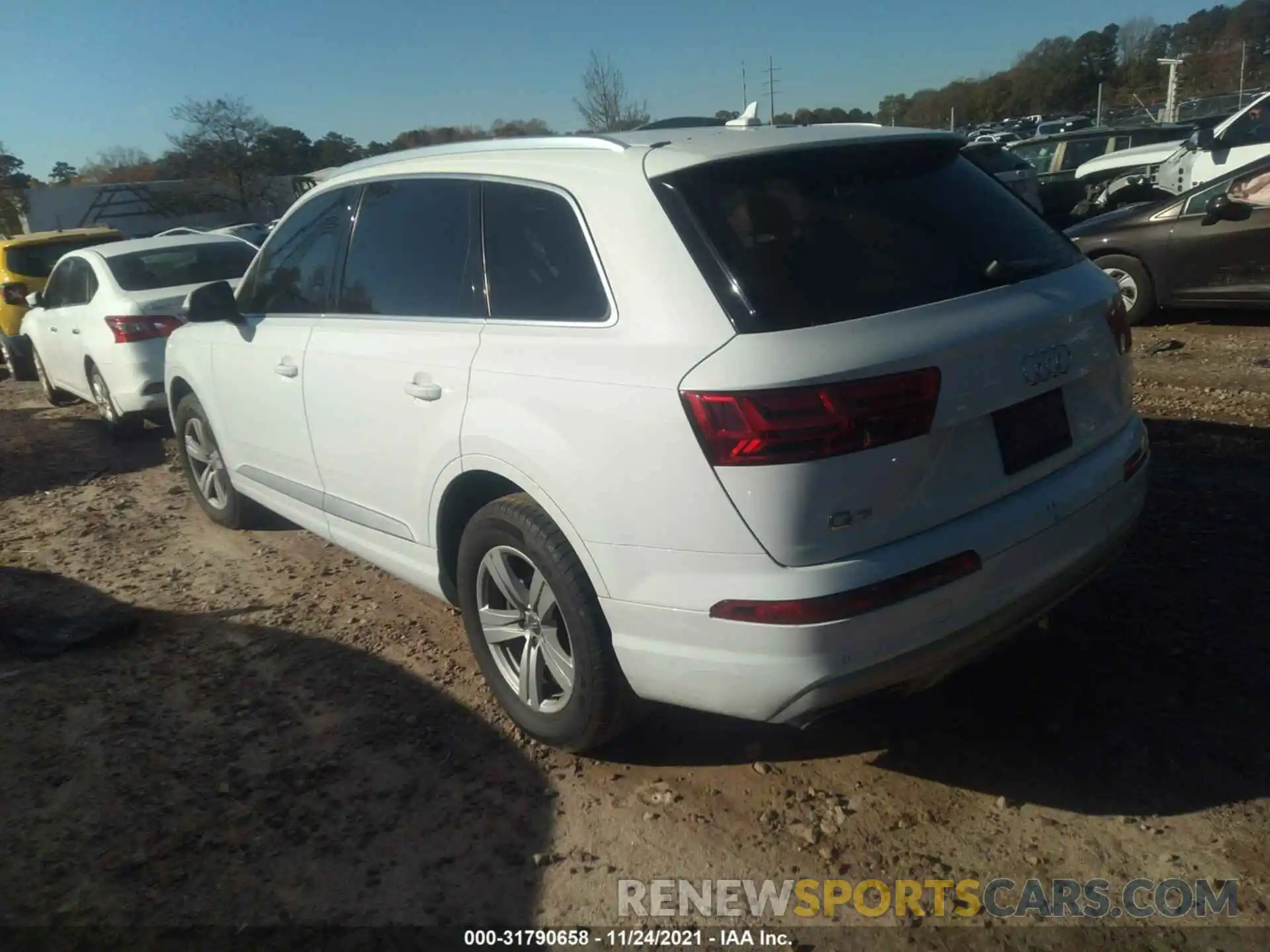 3 Фотография поврежденного автомобиля WA1LHAF79KD030863 AUDI Q7 2019