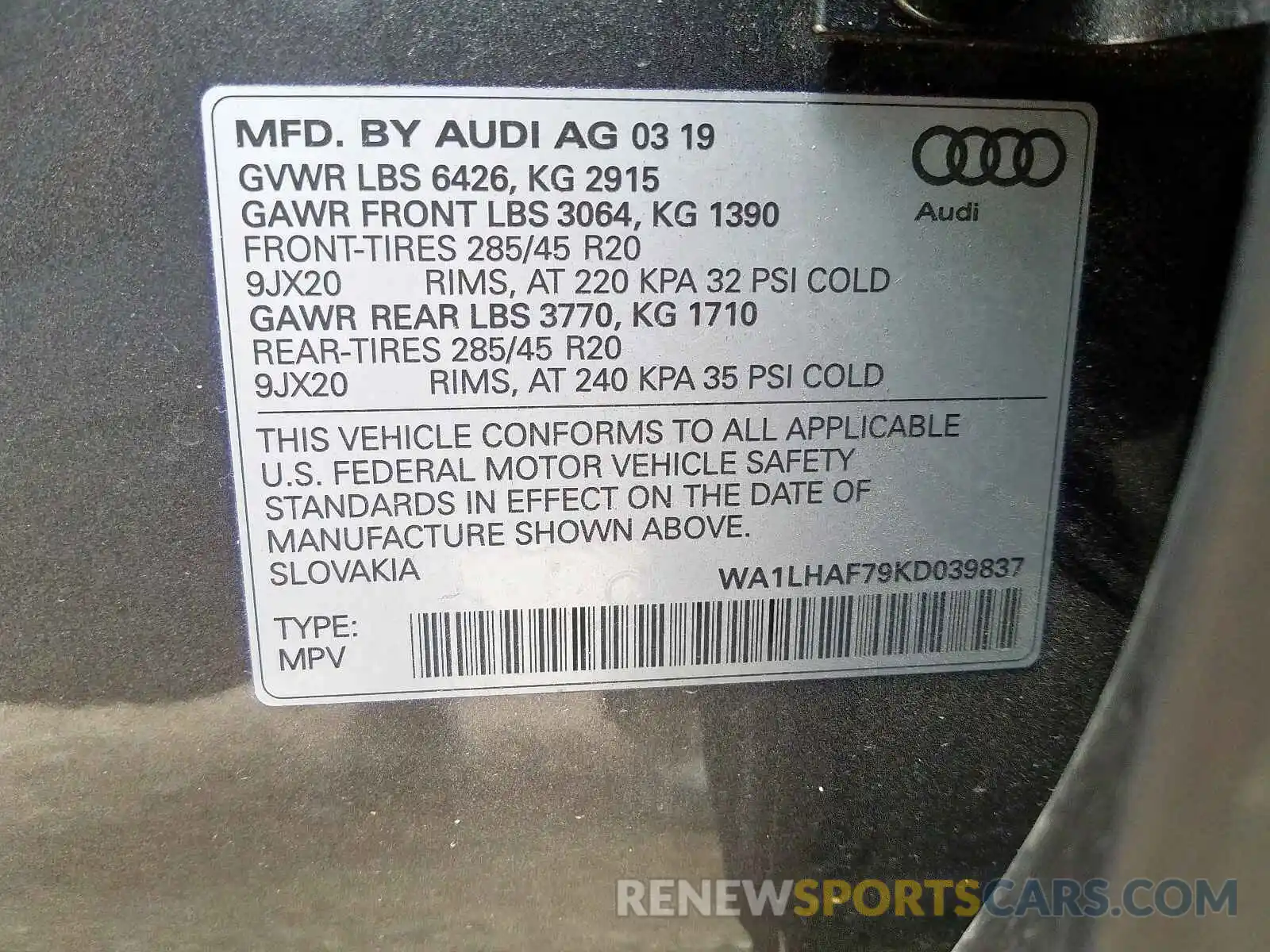 10 Photograph of a damaged car WA1LHAF79KD039837 AUDI Q7 2019