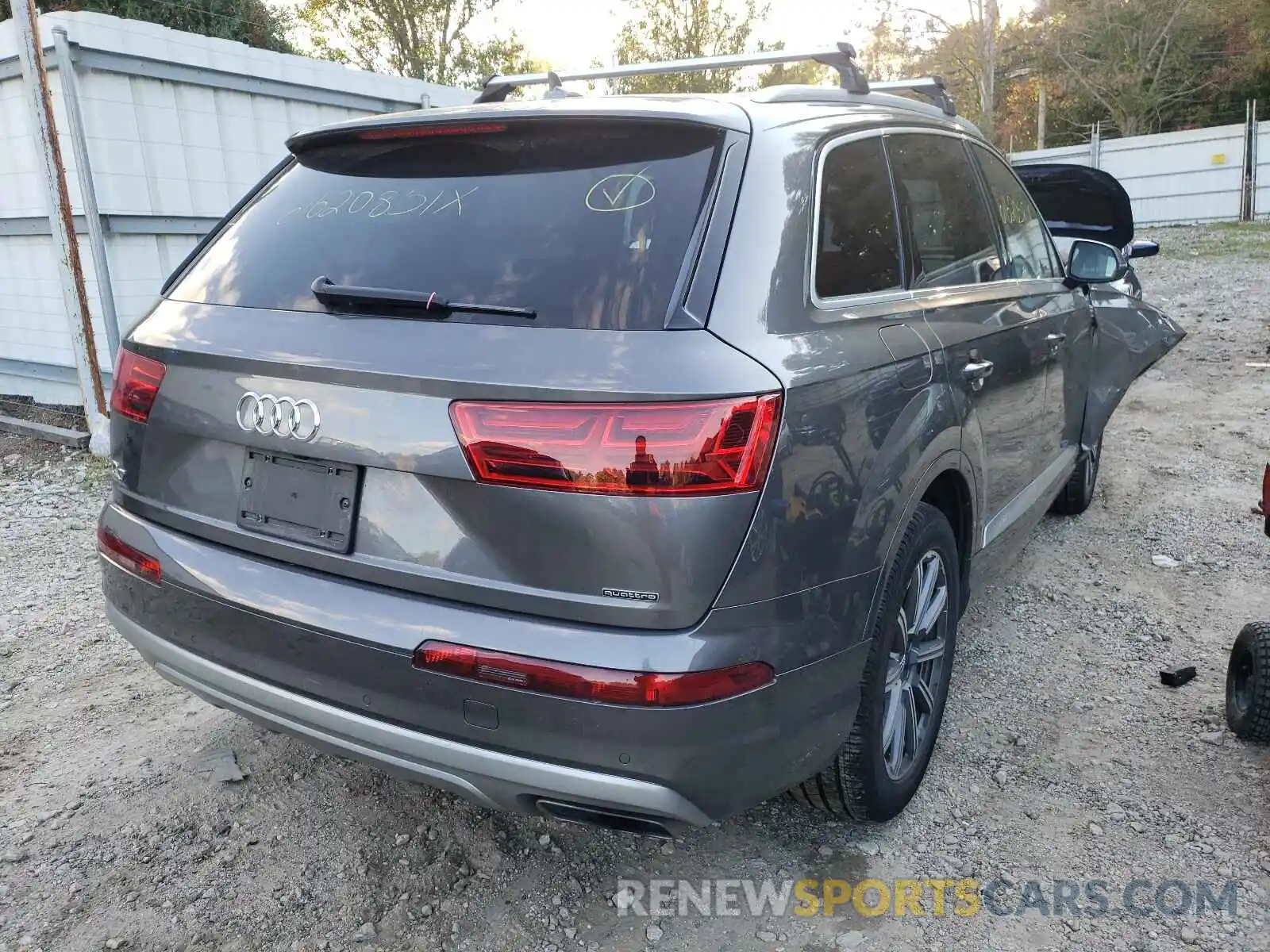 4 Фотография поврежденного автомобиля WA1LHAF79KD044603 AUDI Q7 2019