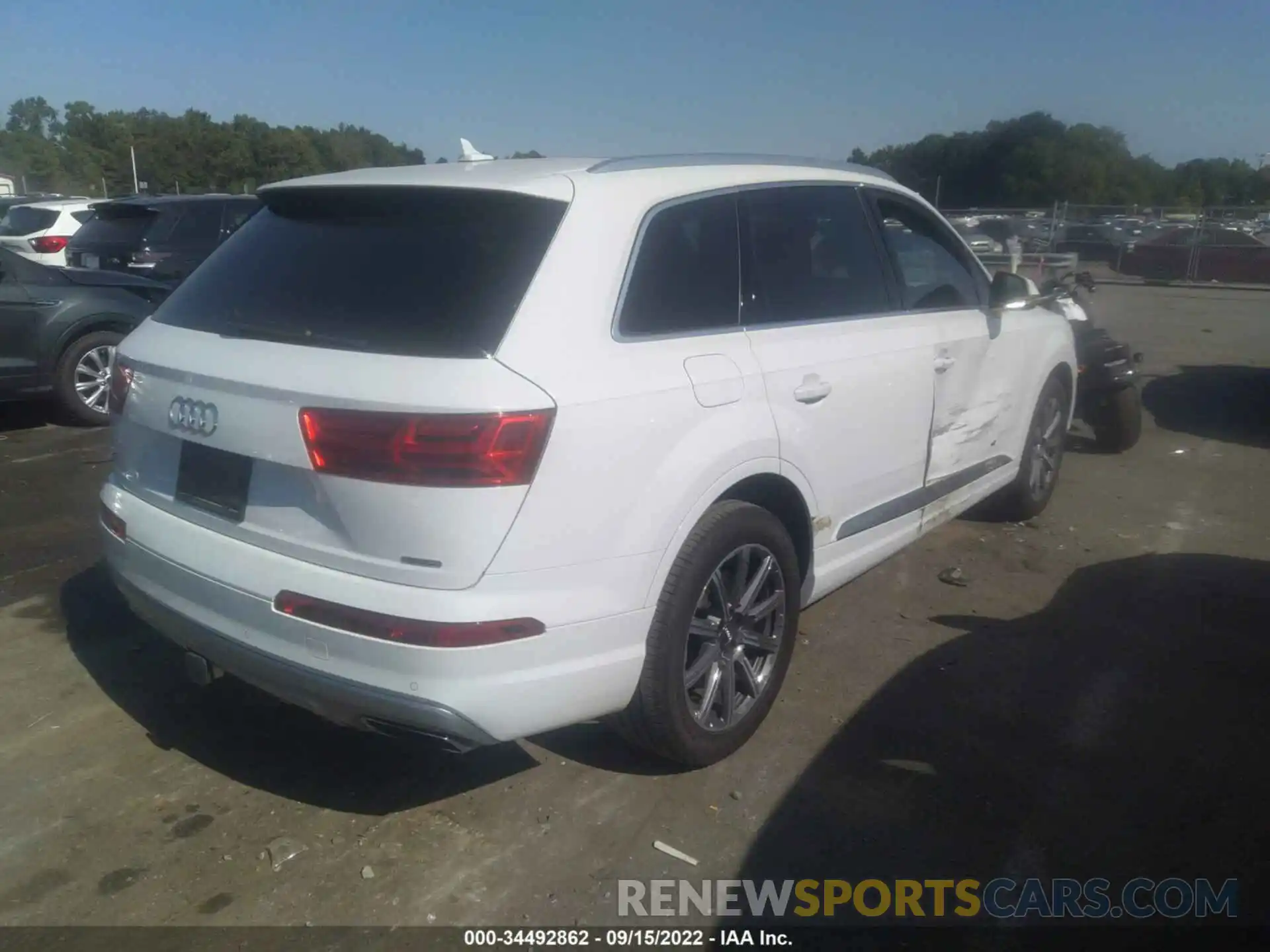 4 Photograph of a damaged car WA1LHAF79KD045637 AUDI Q7 2019