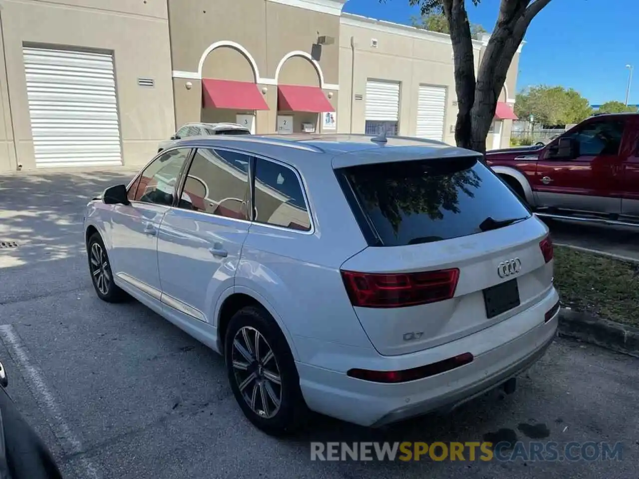 3 Photograph of a damaged car WA1LHAF79KD046173 AUDI Q7 2019