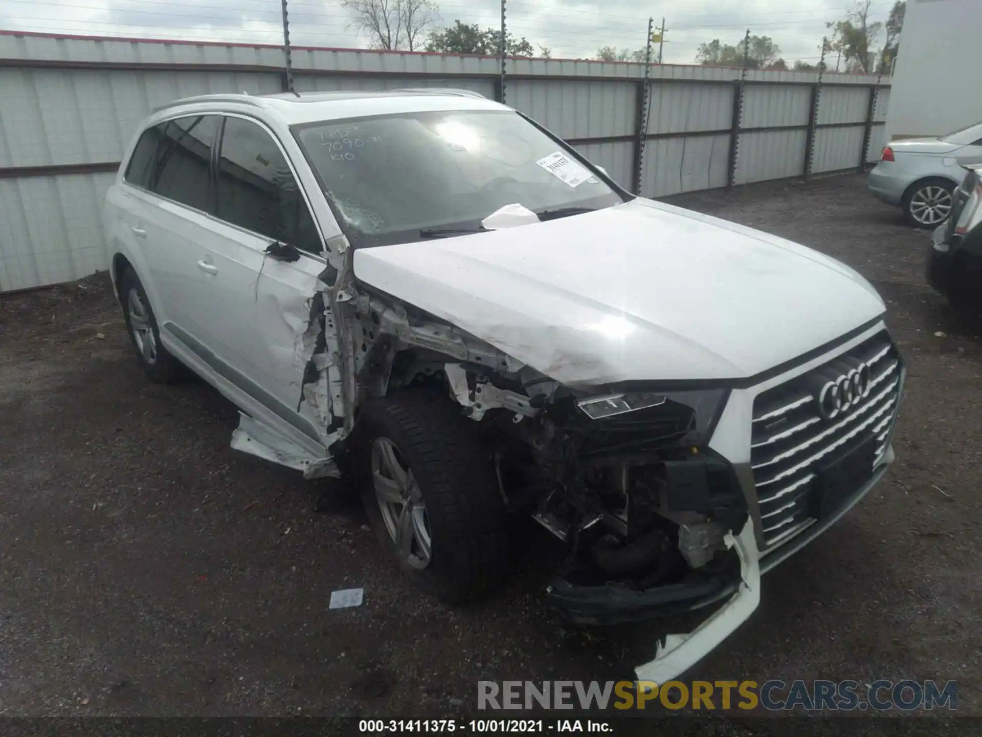 1 Фотография поврежденного автомобиля WA1LHAF7XKD024053 AUDI Q7 2019