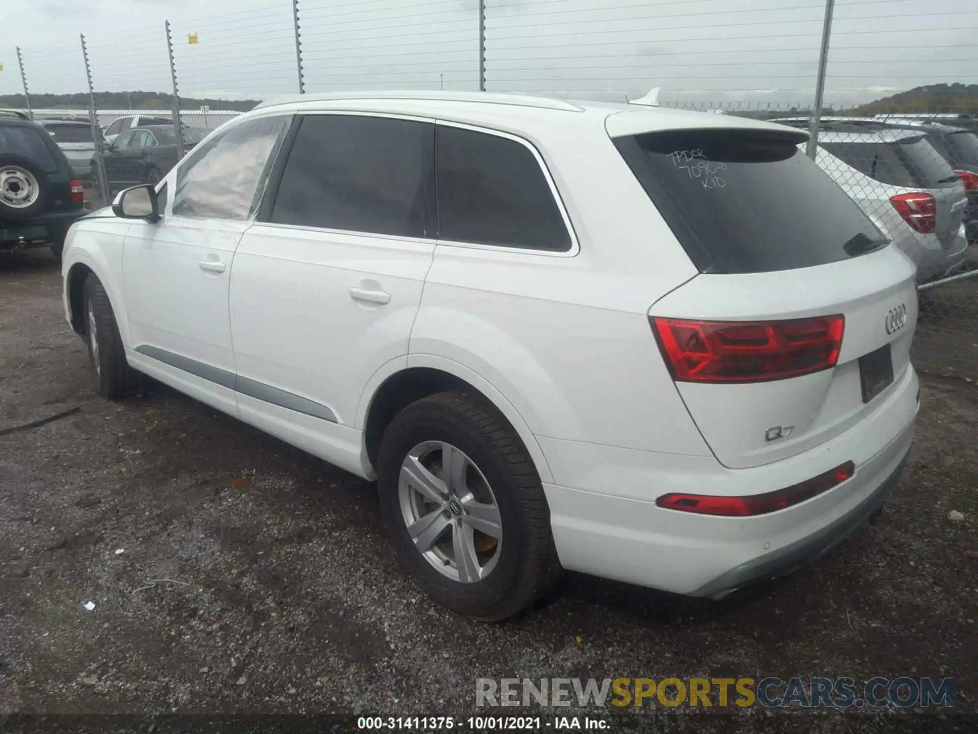 3 Фотография поврежденного автомобиля WA1LHAF7XKD024053 AUDI Q7 2019