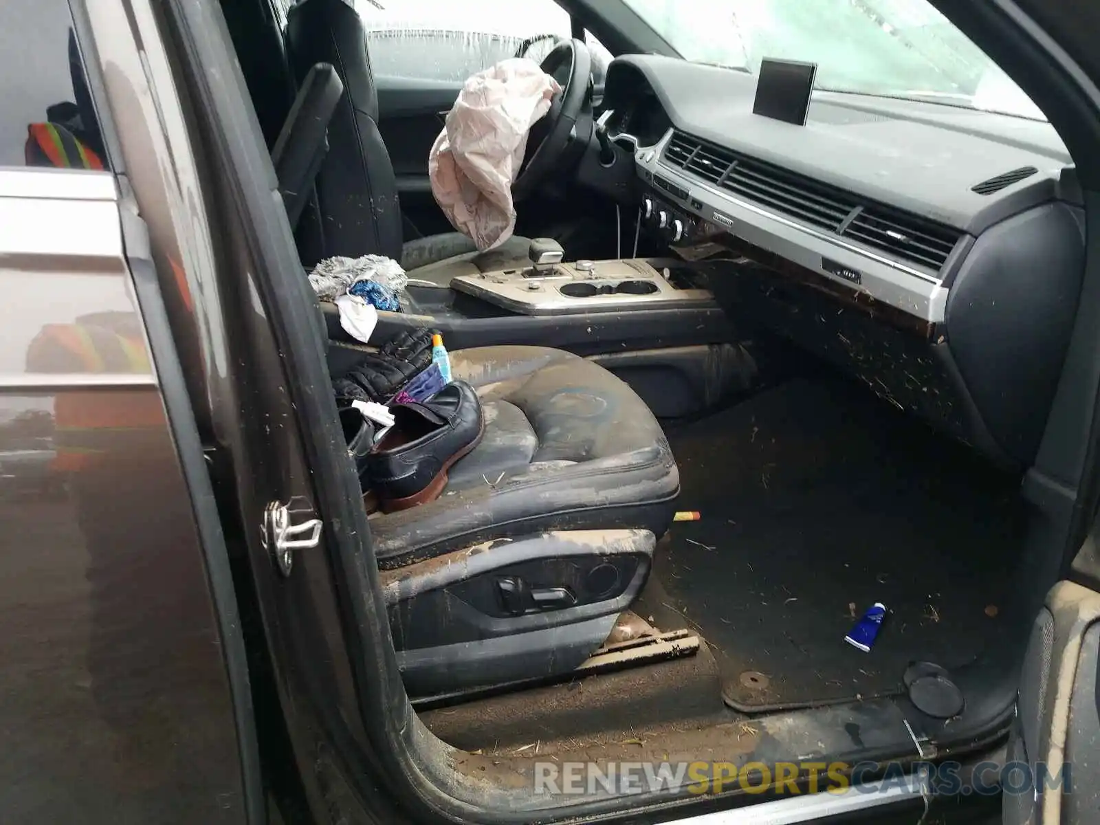 5 Photograph of a damaged car WA1LHAF7XKD025171 AUDI Q7 2019