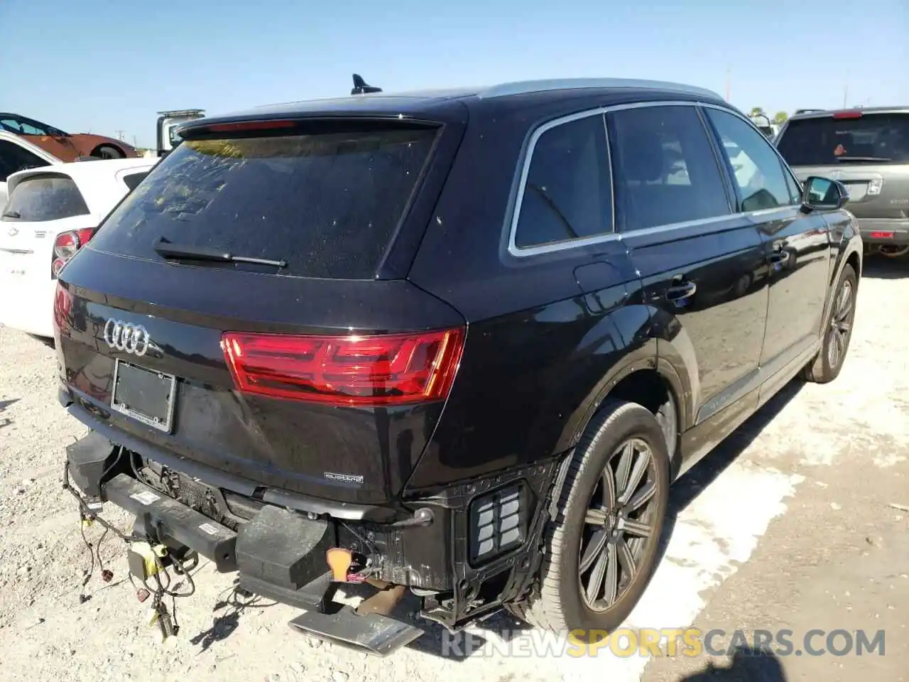 4 Фотография поврежденного автомобиля WA1LHAF7XKD032699 AUDI Q7 2019