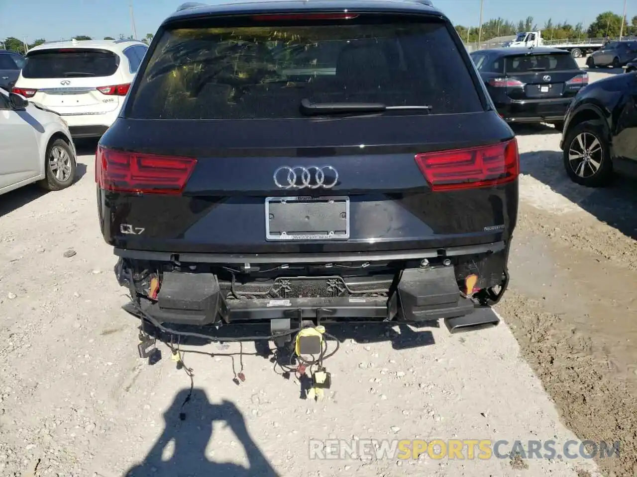 9 Фотография поврежденного автомобиля WA1LHAF7XKD032699 AUDI Q7 2019