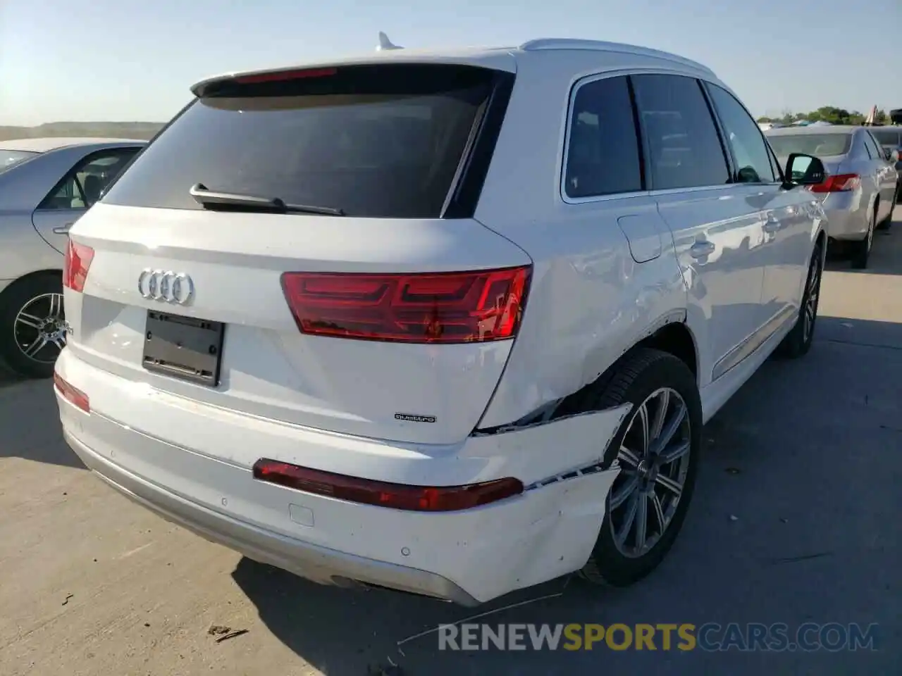 4 Photograph of a damaged car WA1LHAF7XKD038566 AUDI Q7 2019