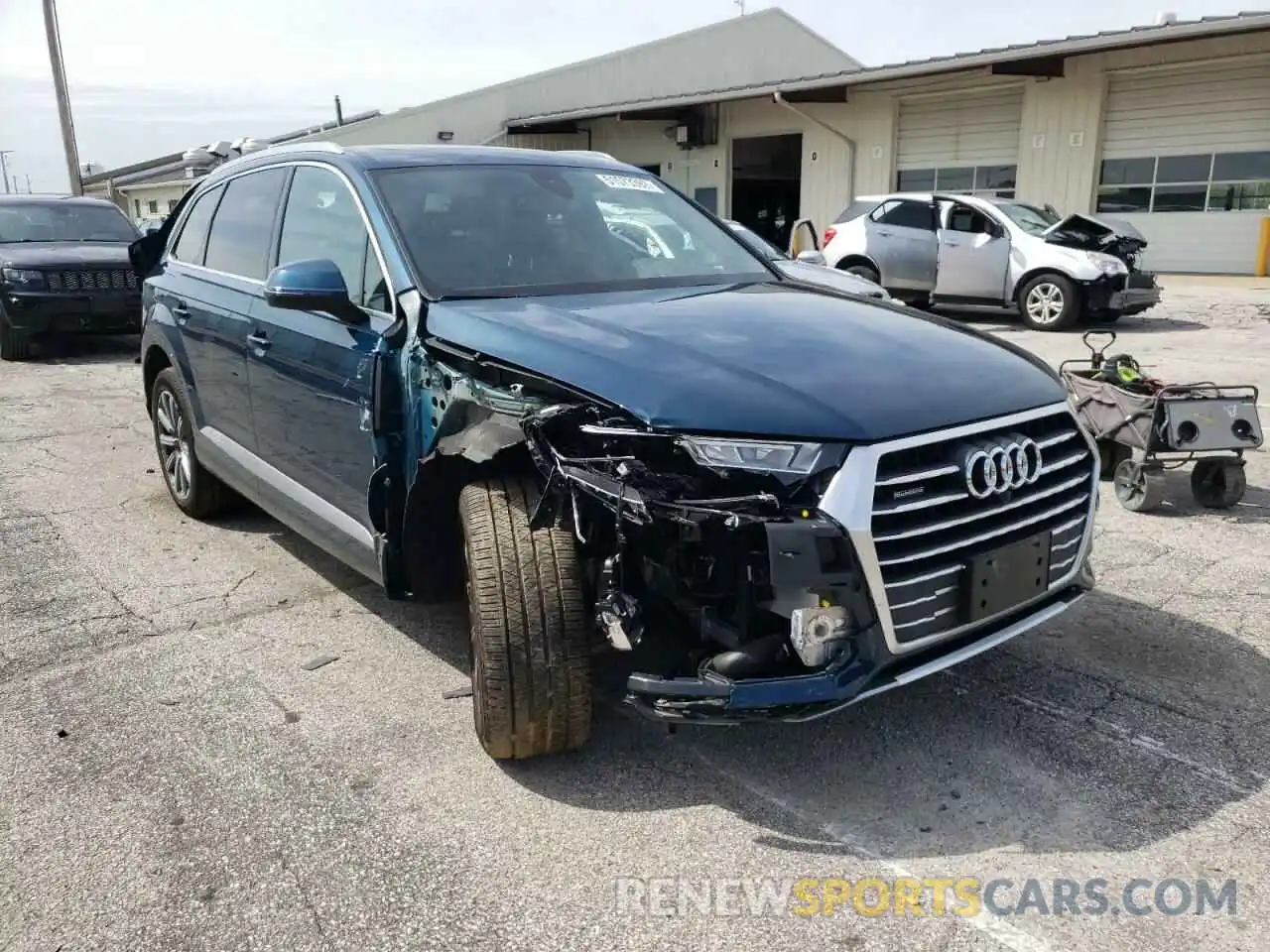 1 Photograph of a damaged car WA1LHAF7XKD038812 AUDI Q7 2019