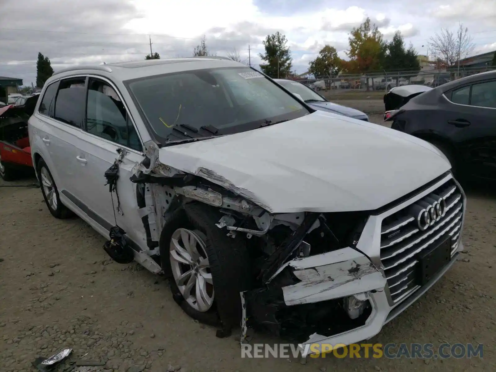 1 Photograph of a damaged car WA1LHAF7XKD040012 AUDI Q7 2019