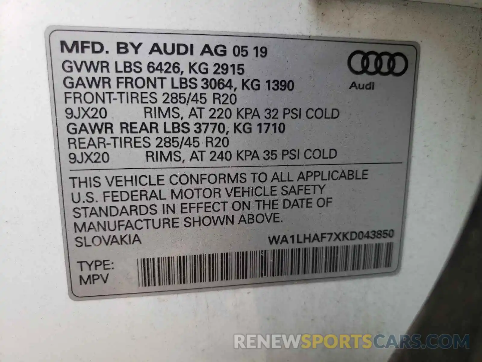 10 Photograph of a damaged car WA1LHAF7XKD043850 AUDI Q7 2019