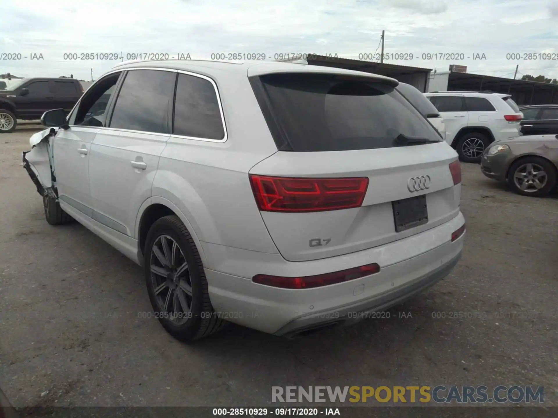 3 Фотография поврежденного автомобиля WA1LHAF7XKD048515 AUDI Q7 2019