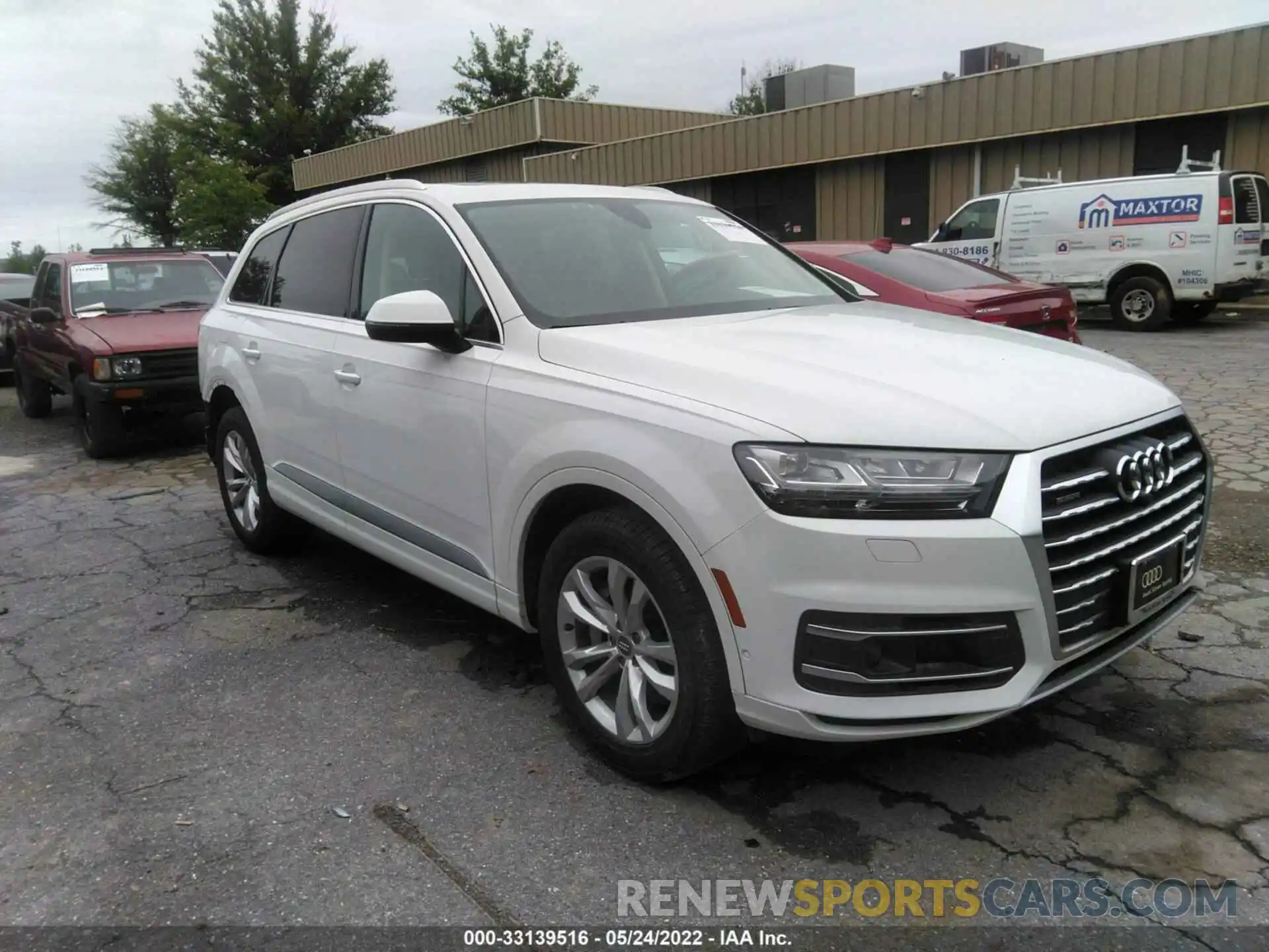 1 Photograph of a damaged car WA1LHBF76KD018708 AUDI Q7 2019