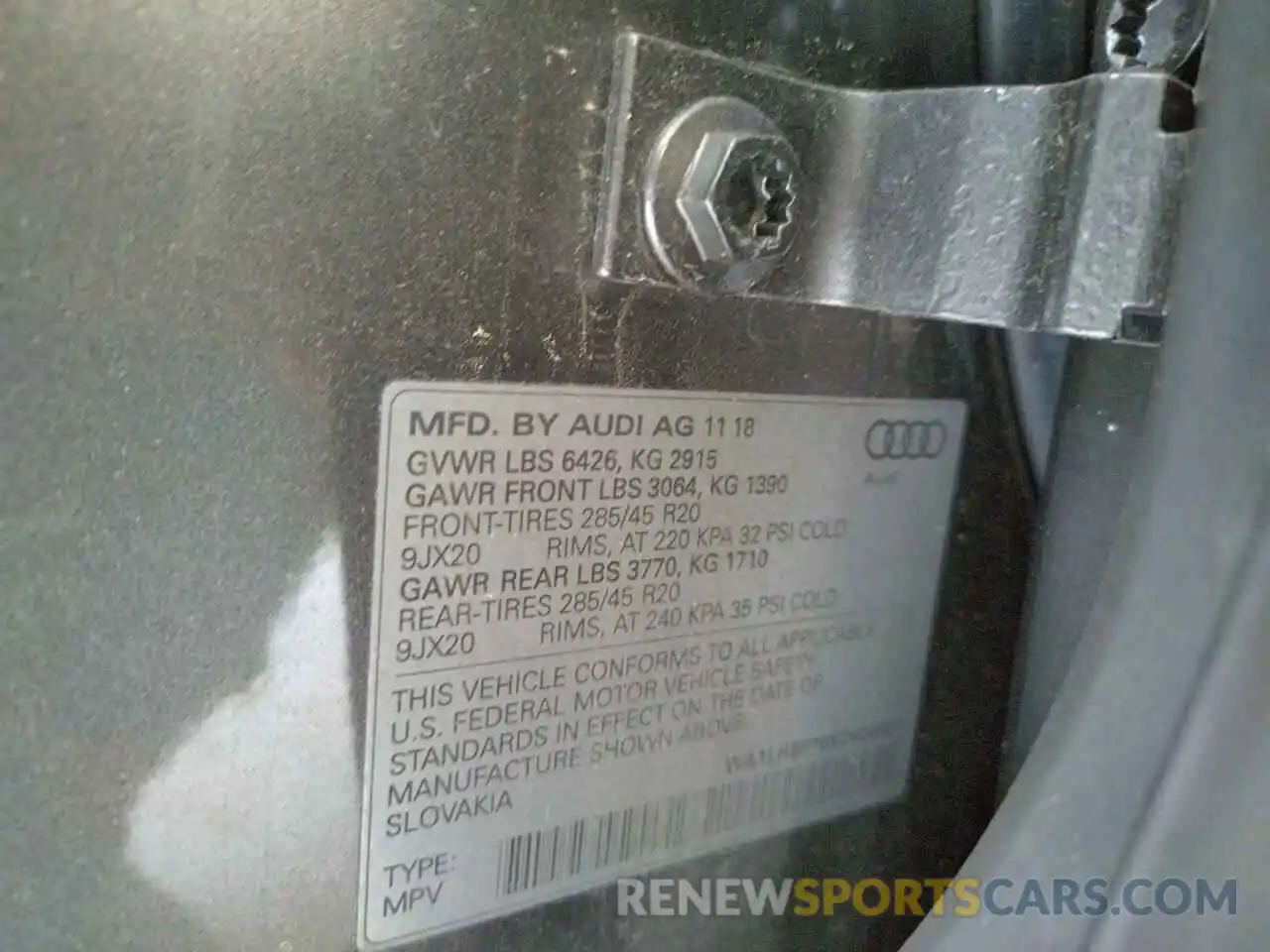 10 Photograph of a damaged car WA1LHBF76KD020927 AUDI Q7 2019