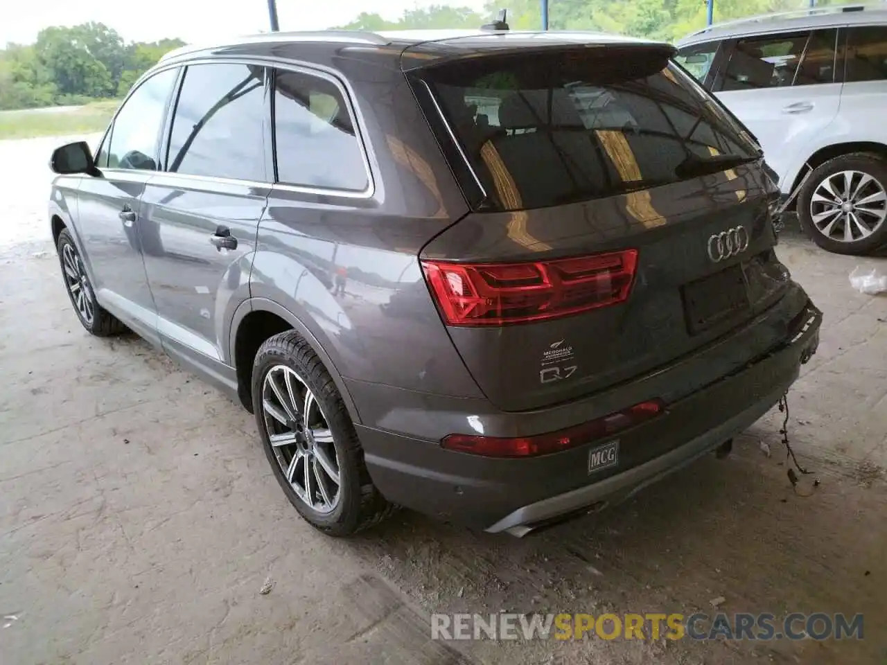 3 Фотография поврежденного автомобиля WA1LHBF76KD020927 AUDI Q7 2019