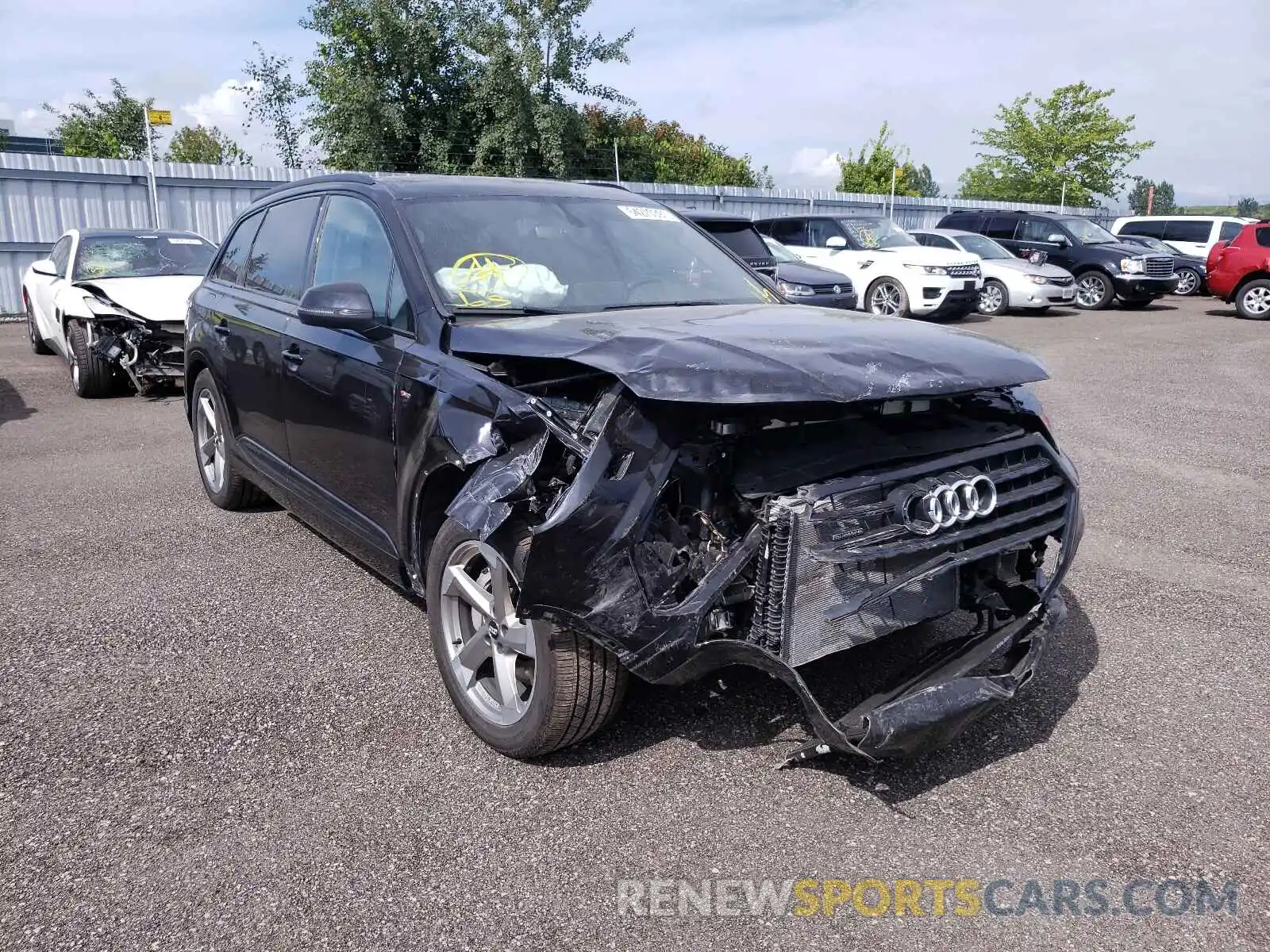 1 Photograph of a damaged car WA1MAAF77KD000351 AUDI Q7 2019