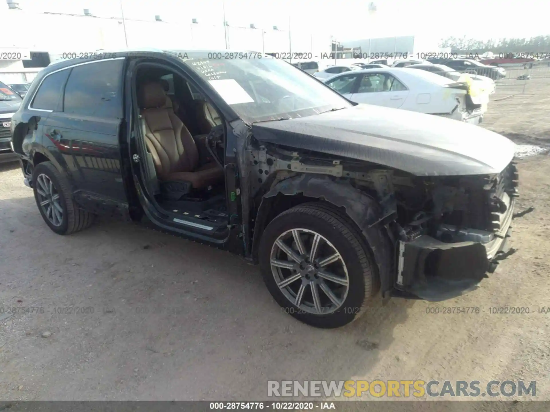 1 Photograph of a damaged car WA1VAAF70KD004925 AUDI Q7 2019