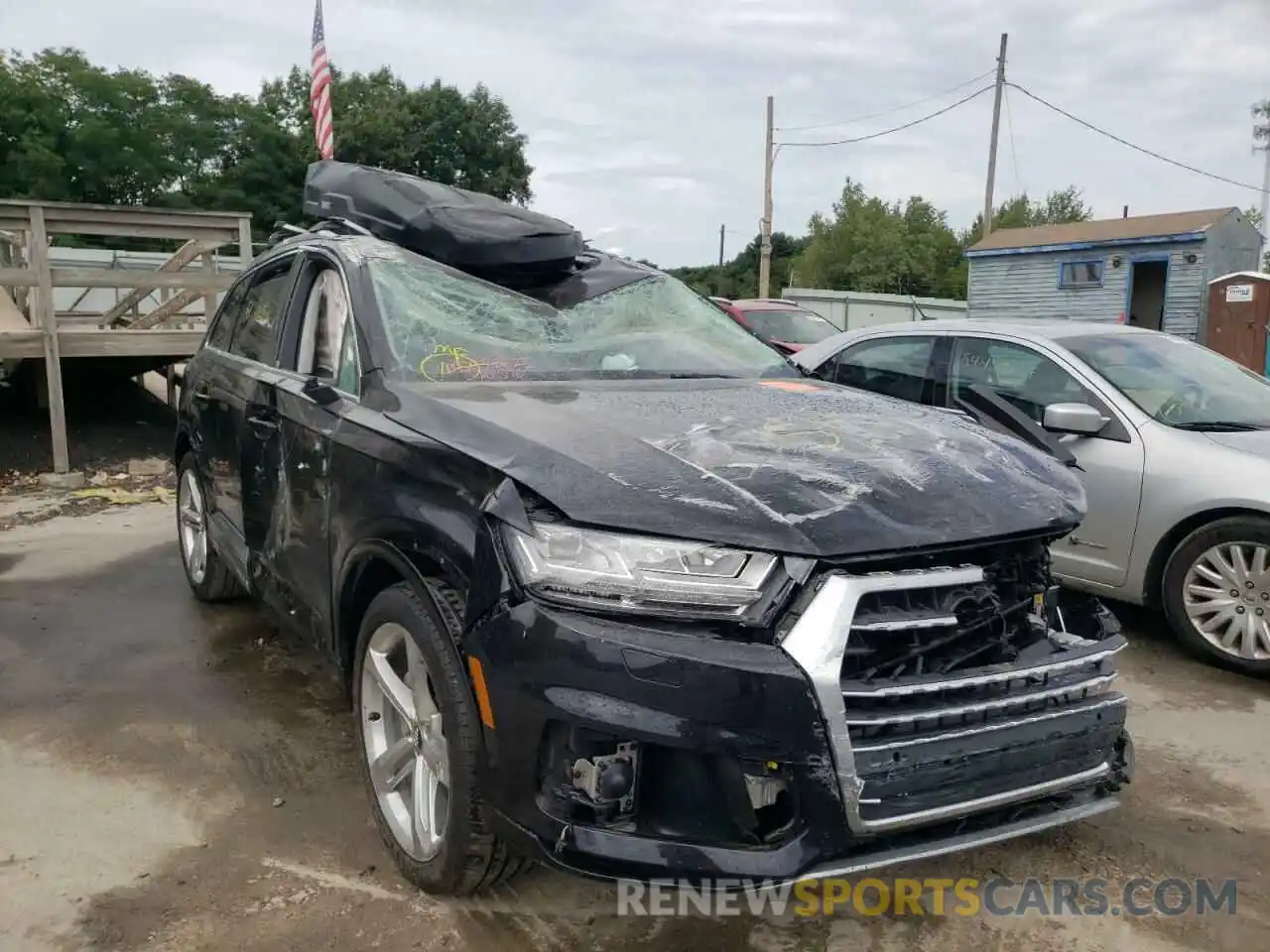 1 Photograph of a damaged car WA1VAAF70KD005847 AUDI Q7 2019