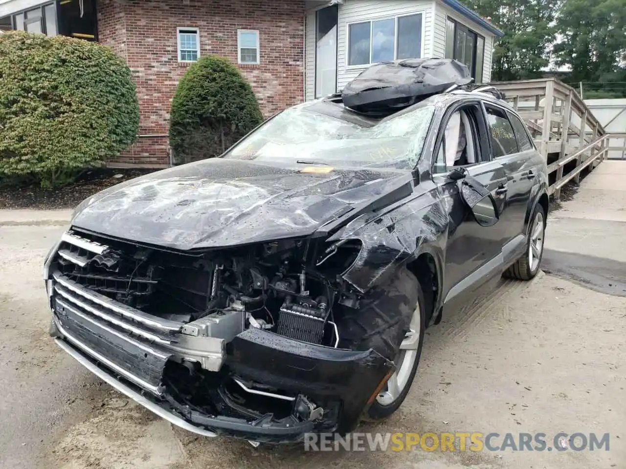 2 Photograph of a damaged car WA1VAAF70KD005847 AUDI Q7 2019