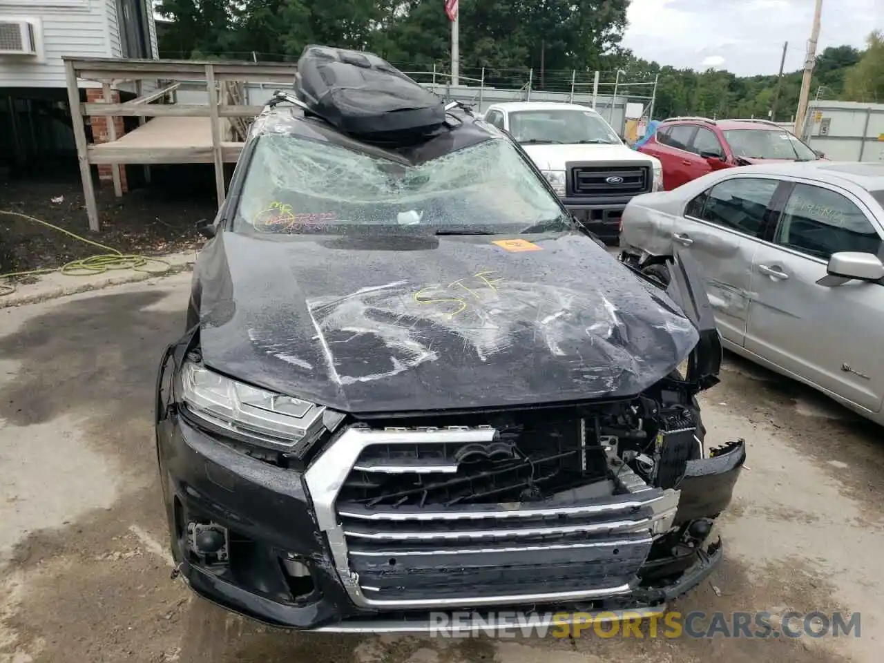 9 Photograph of a damaged car WA1VAAF70KD005847 AUDI Q7 2019