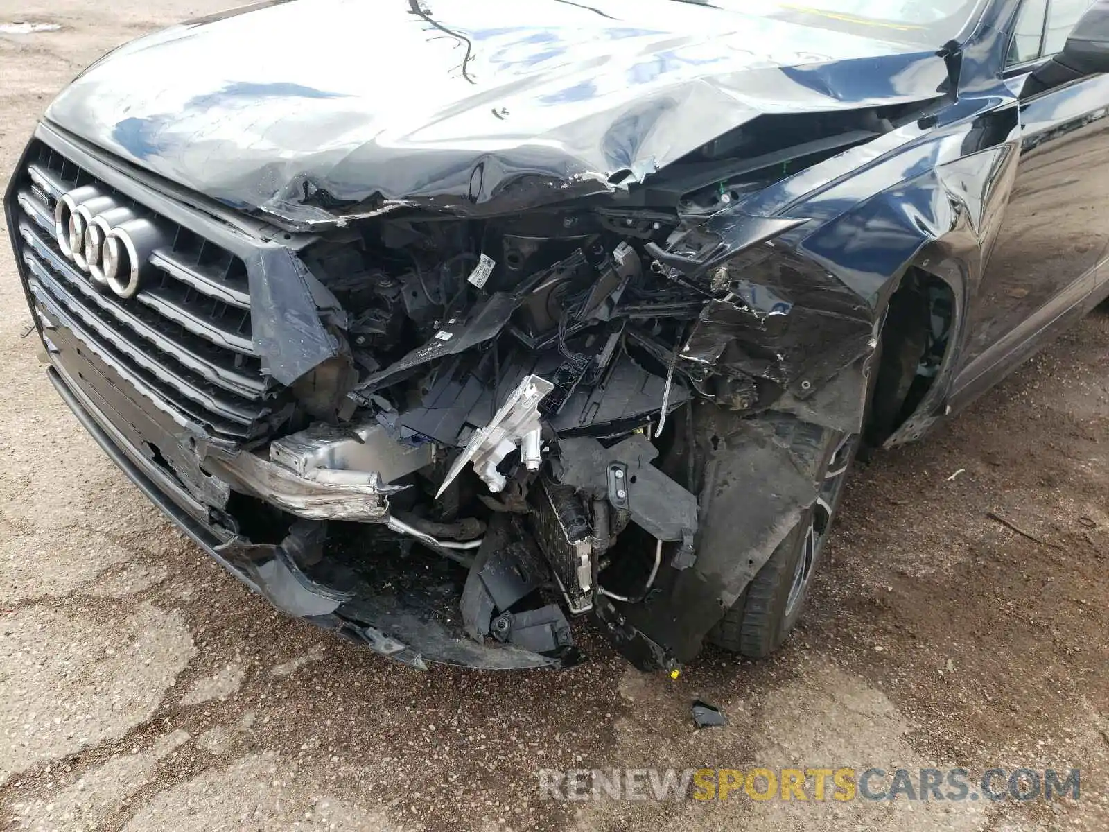 9 Photograph of a damaged car WA1VAAF70KD009722 AUDI Q7 2019