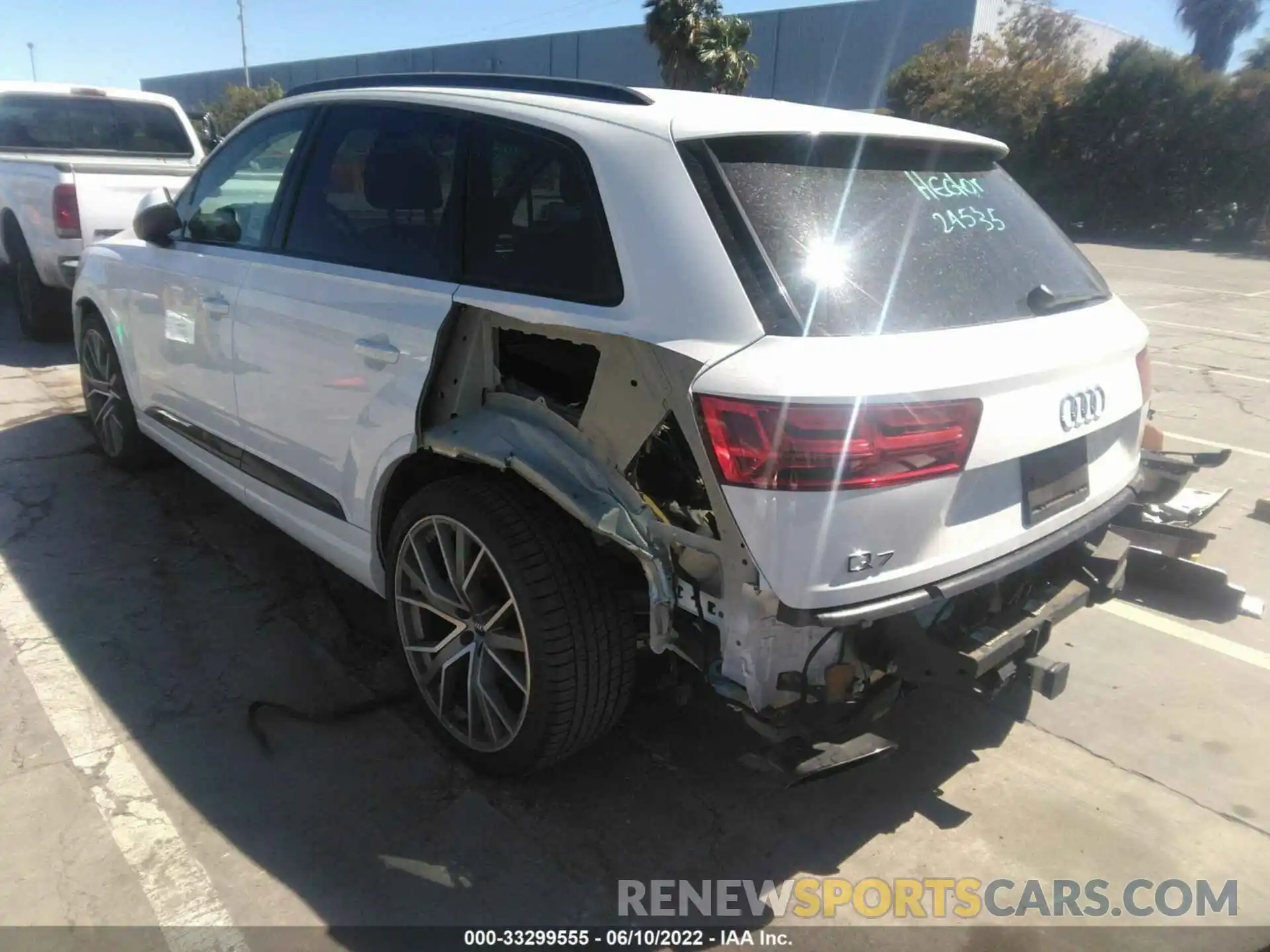 3 Photograph of a damaged car WA1VAAF70KD010823 AUDI Q7 2019